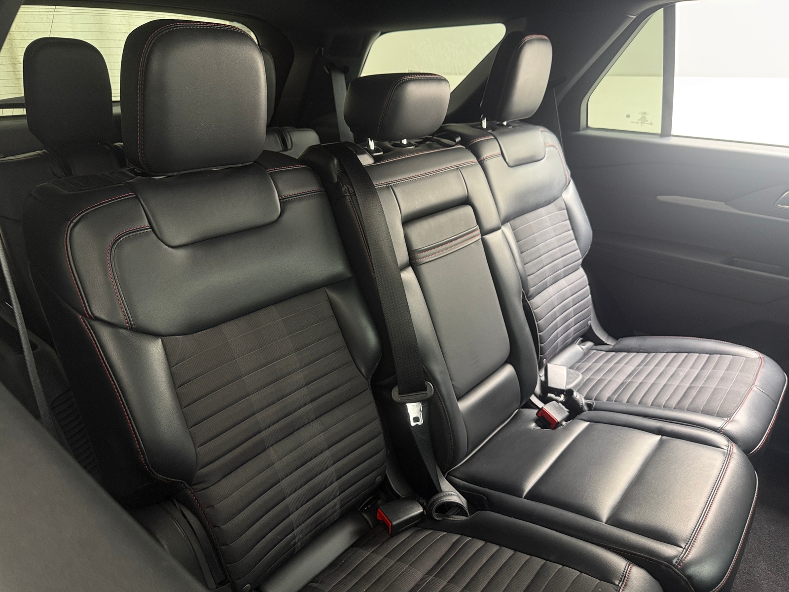 Thumbnail: 2025 Ford Explorer - 5