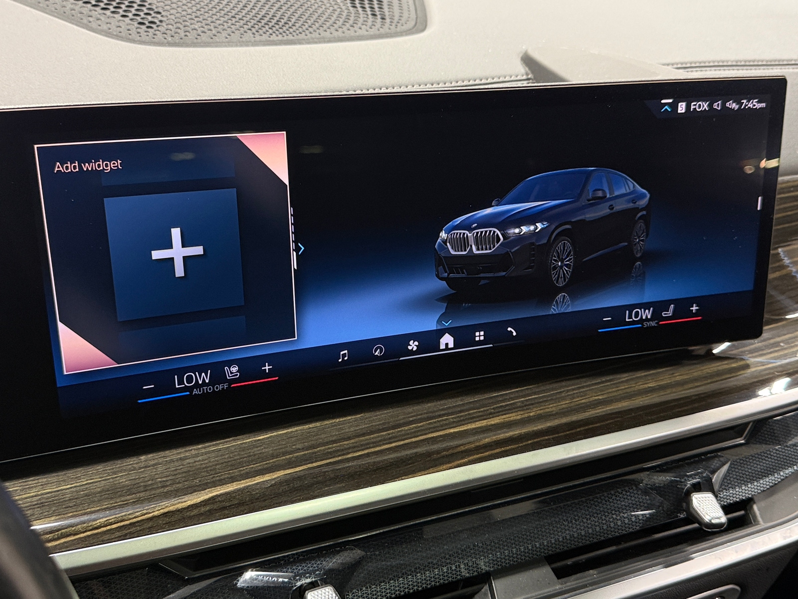 Thumbnail: 2025 BMW X6 - 4