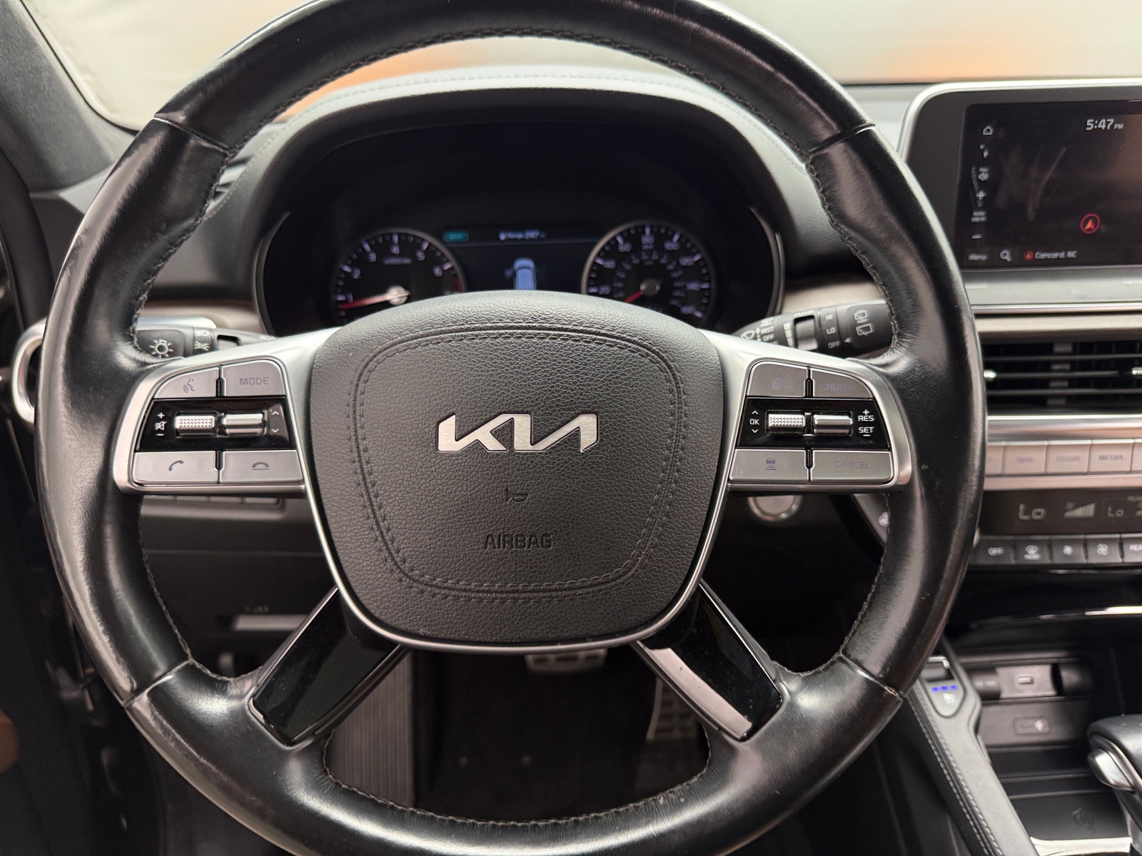 Thumbnail: 2022 Kia Telluride - 4