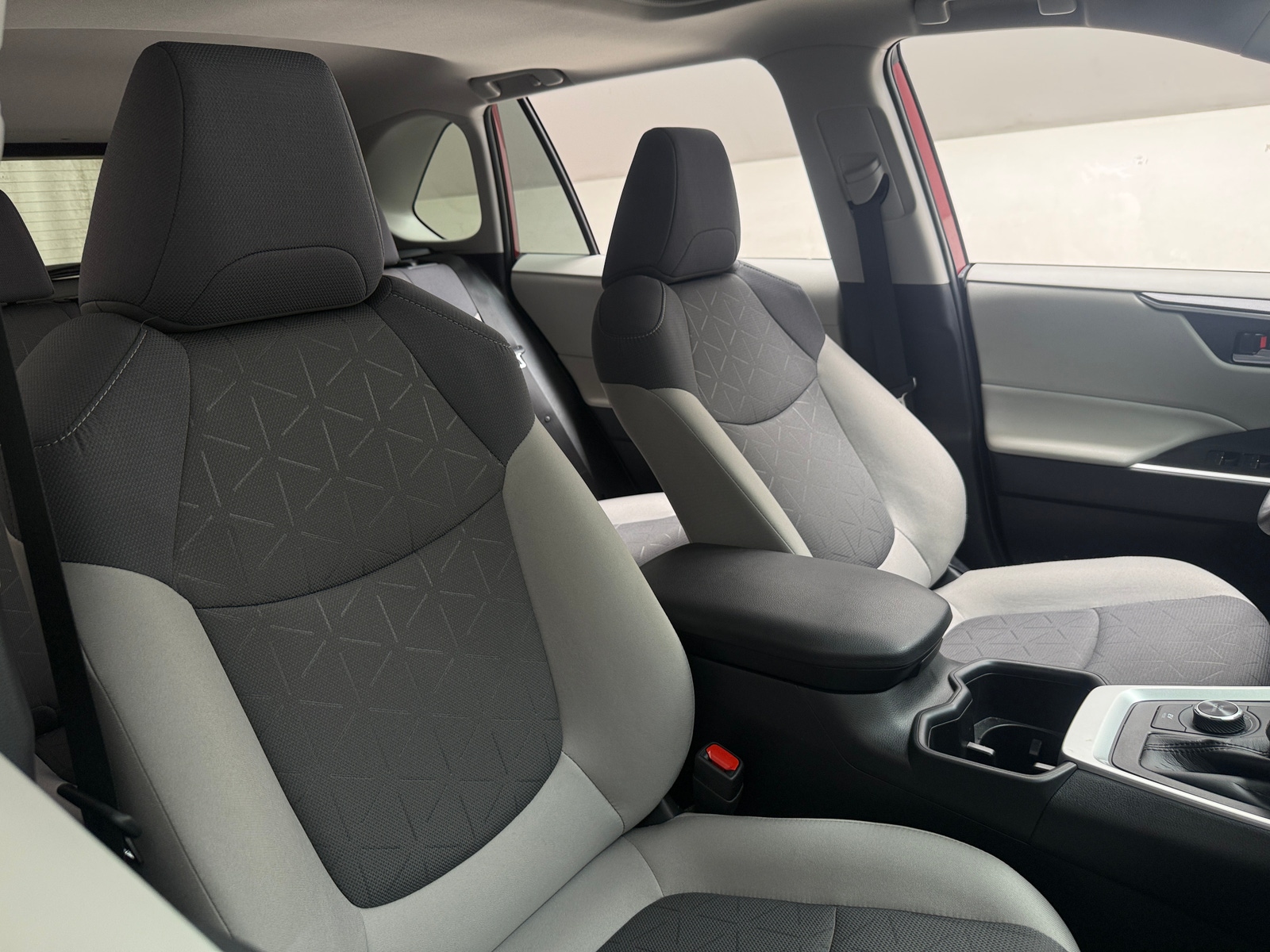 Thumbnail: 2025 Toyota RAV4 - 2
