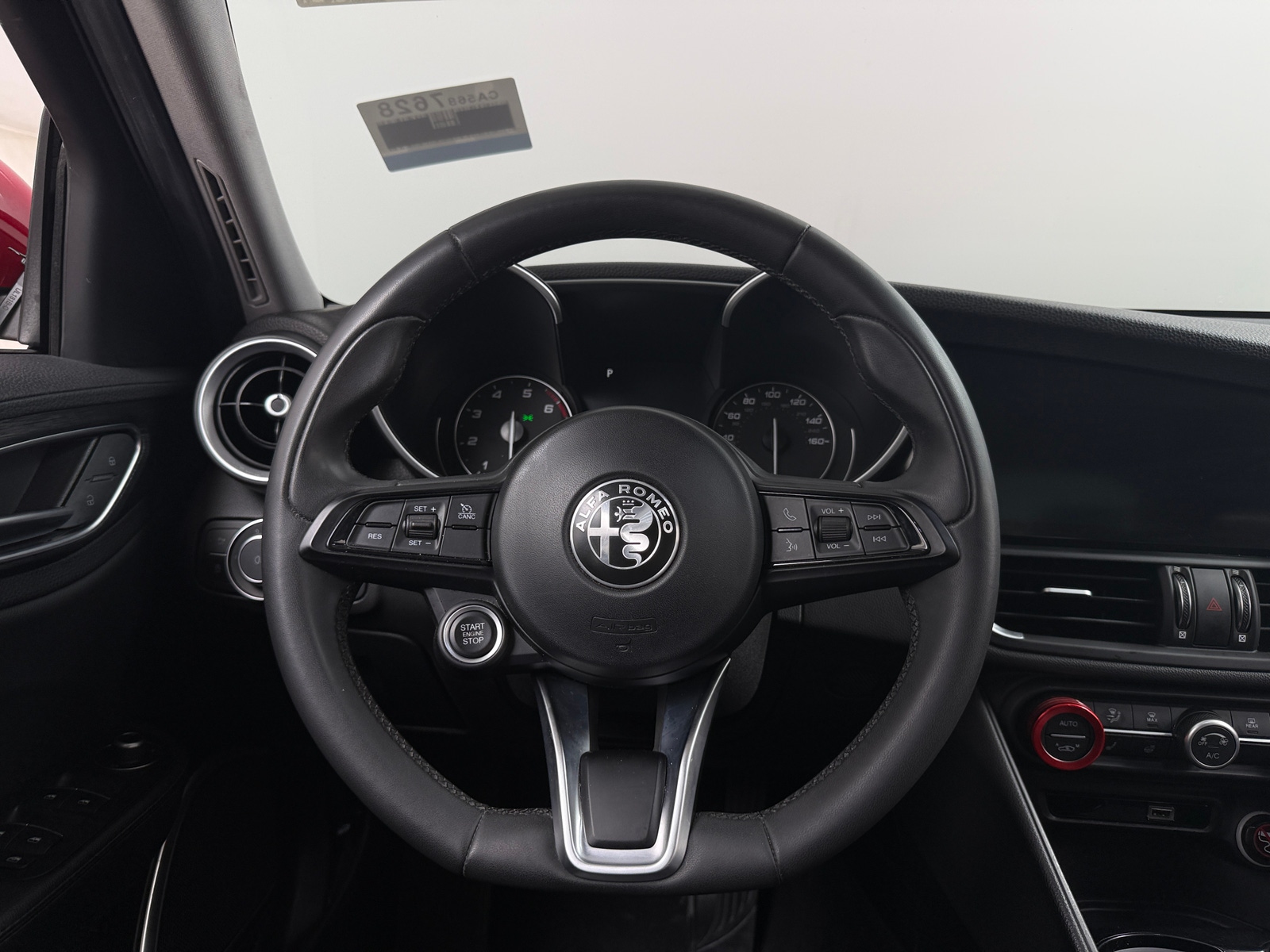 Thumbnail: 2021 Alfa Romeo Giulia - 4