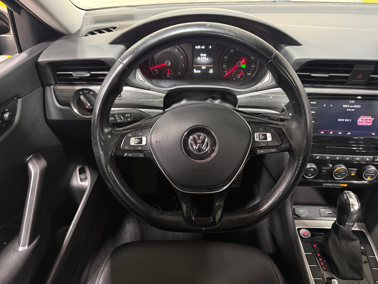 Thumbnail: 2020 Volkswagen Passat - 4