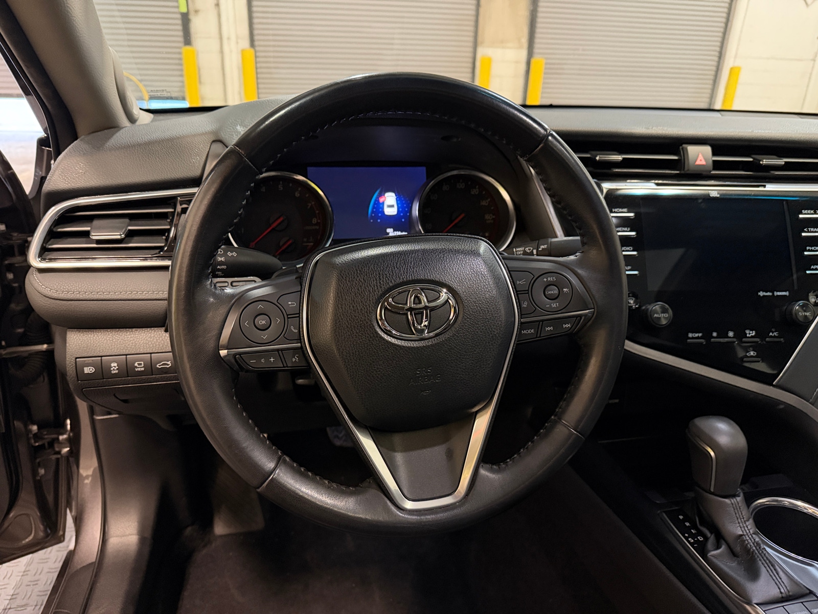 Thumbnail: 2018 Toyota Camry - 4