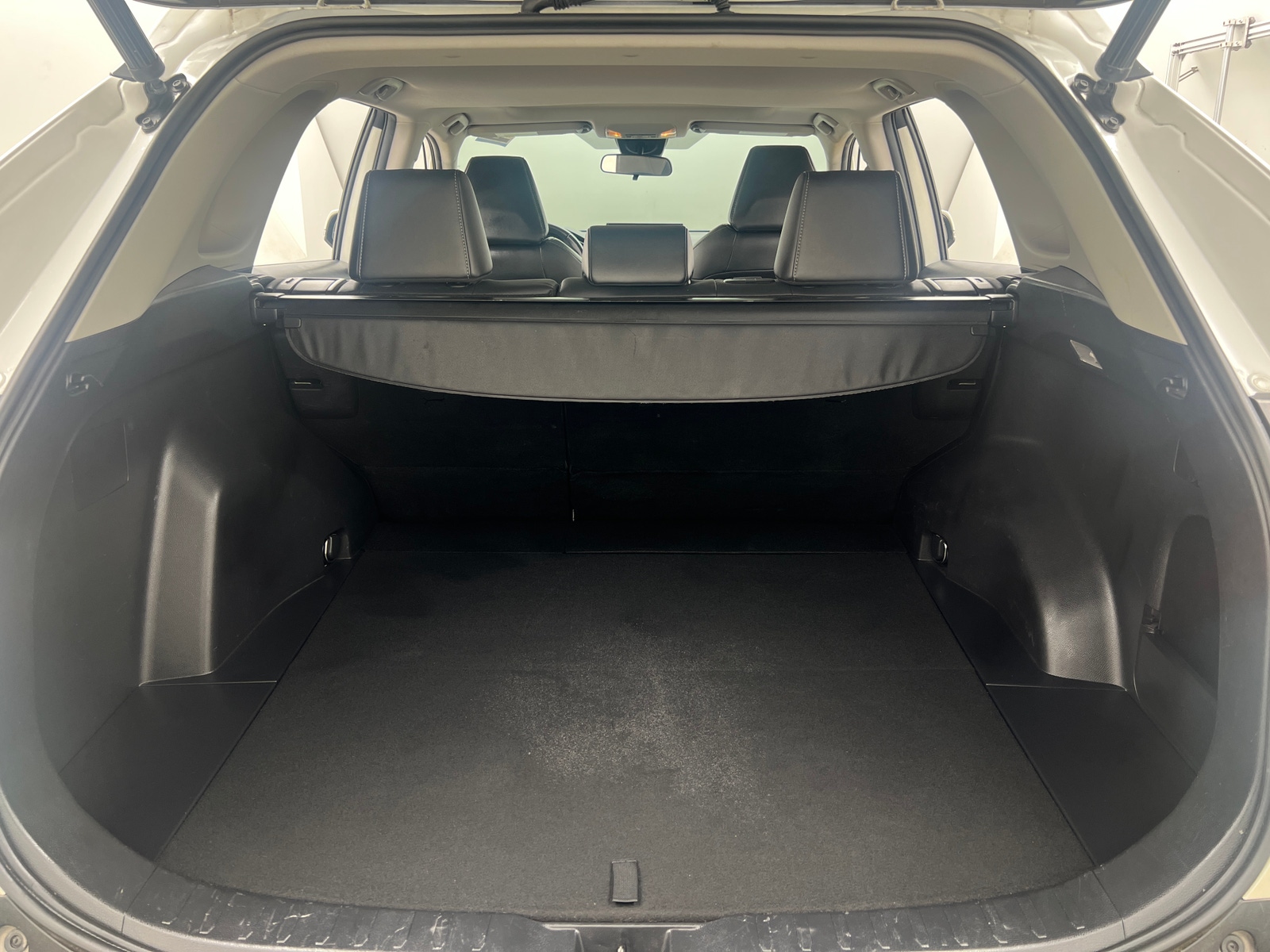 Thumbnail: 2021 Toyota RAV4 - 7