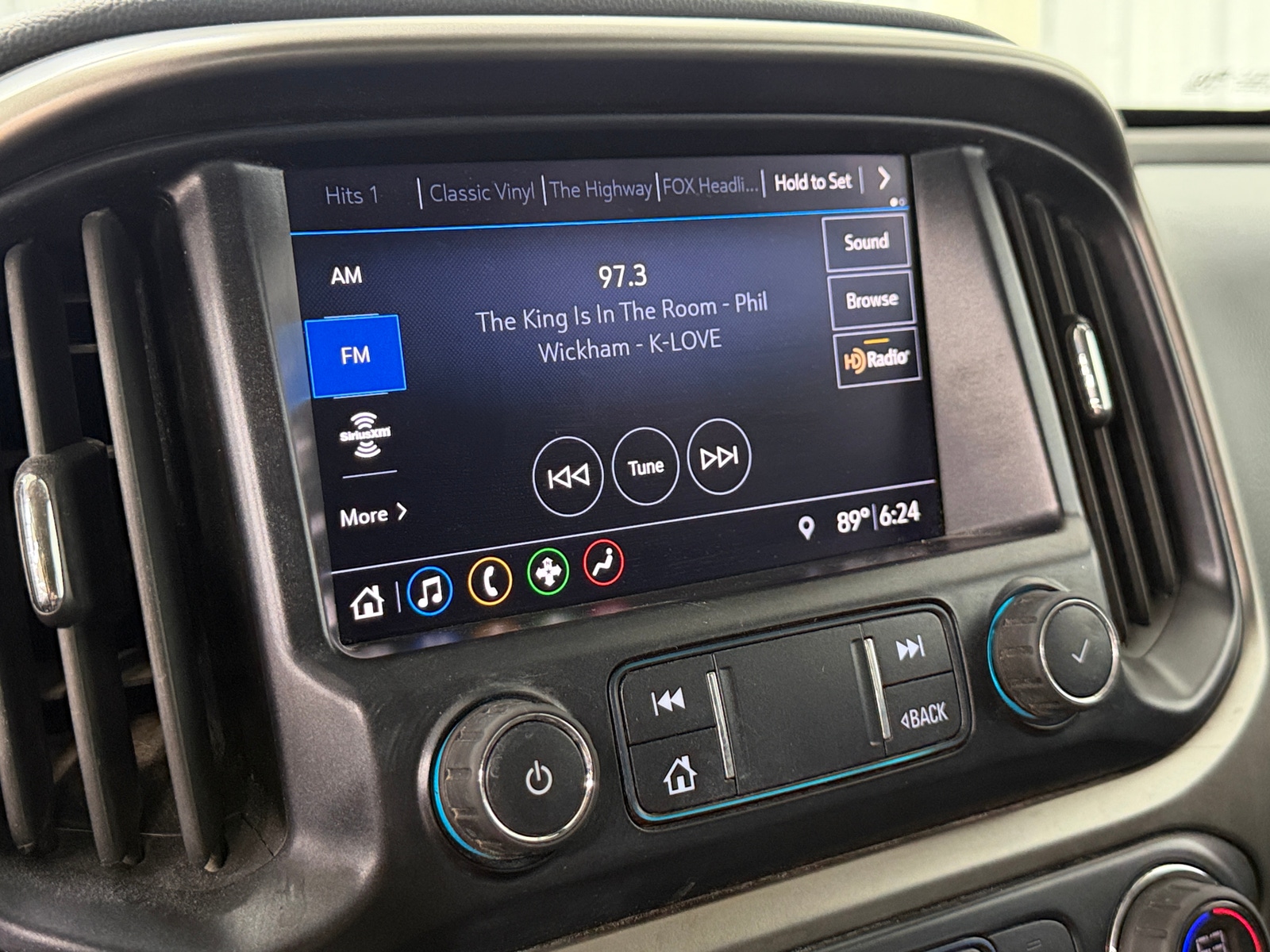 Thumbnail: 2021 Chevrolet Colorado - 3