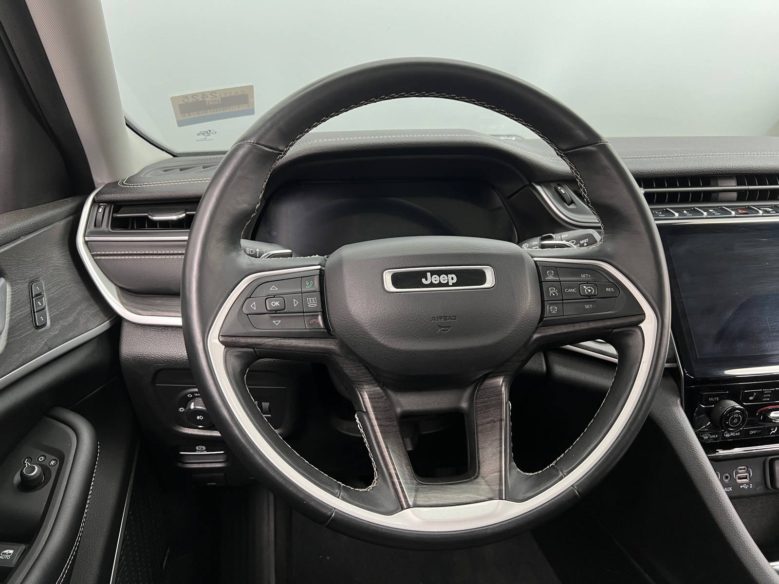 Thumbnail: 2021 Jeep Grand Cherokee L - 4