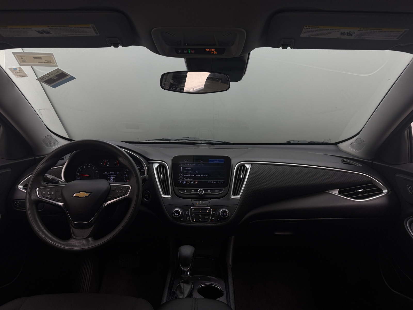 Thumbnail: 2023 Chevrolet Malibu - 3