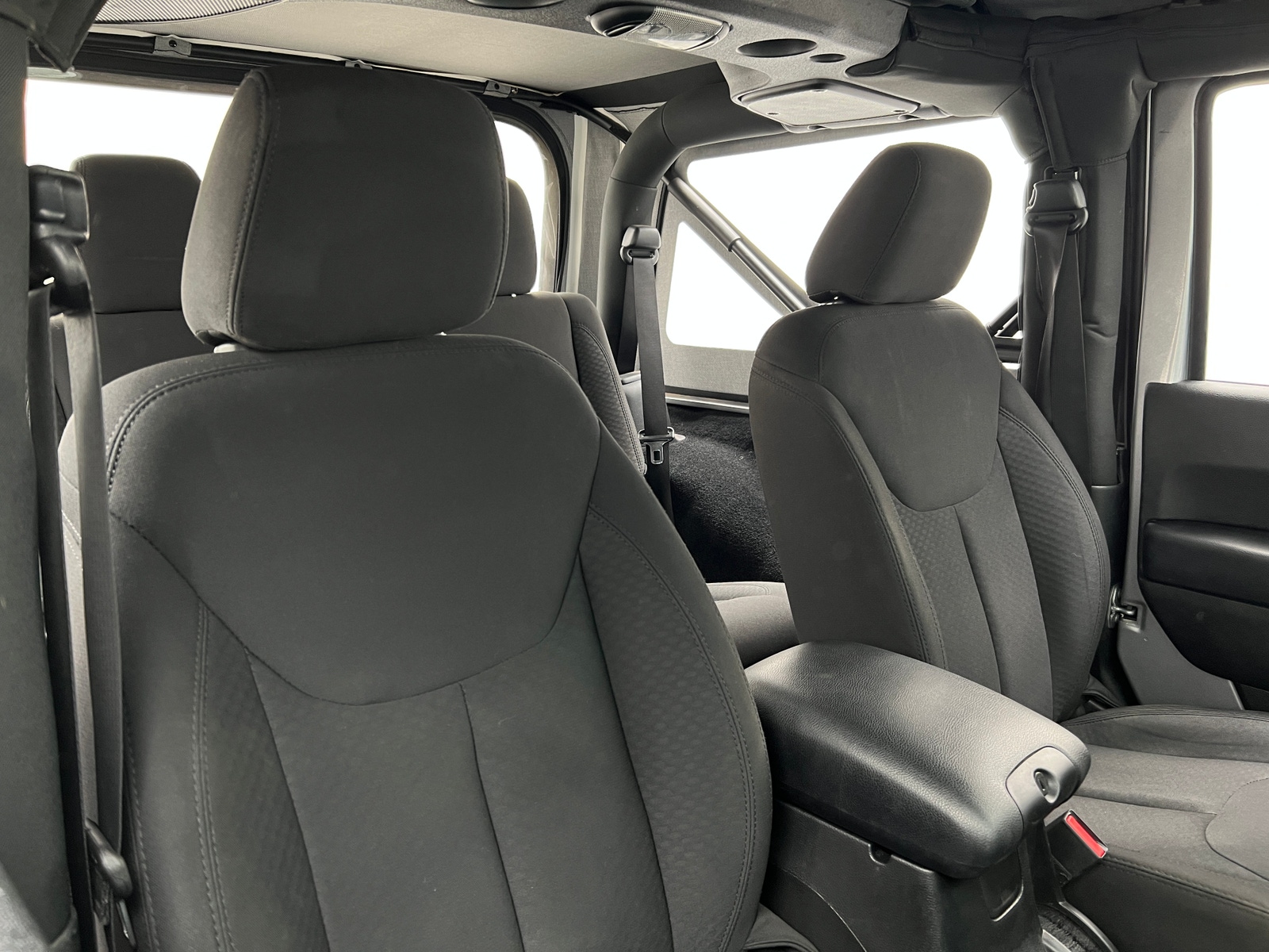 Thumbnail: 2016 Jeep Wrangler - 2