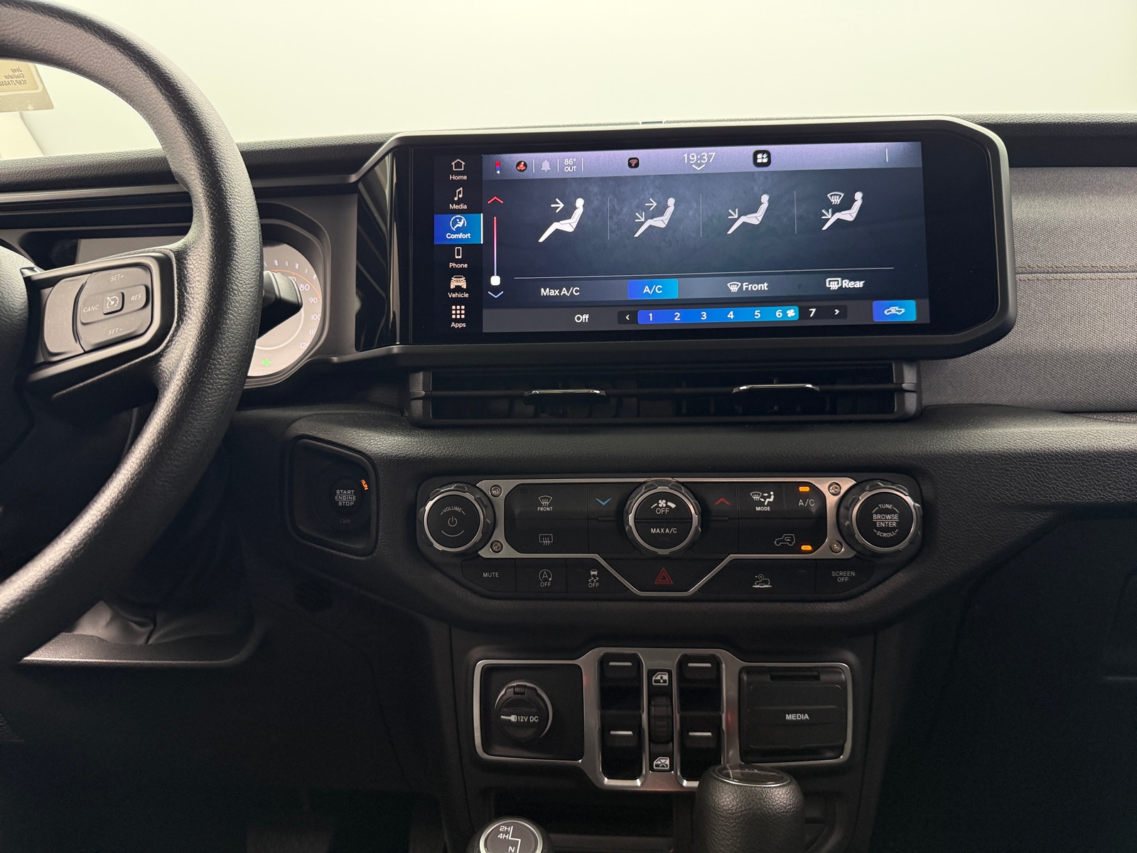 Thumbnail: 2025 Jeep Gladiator - 4
