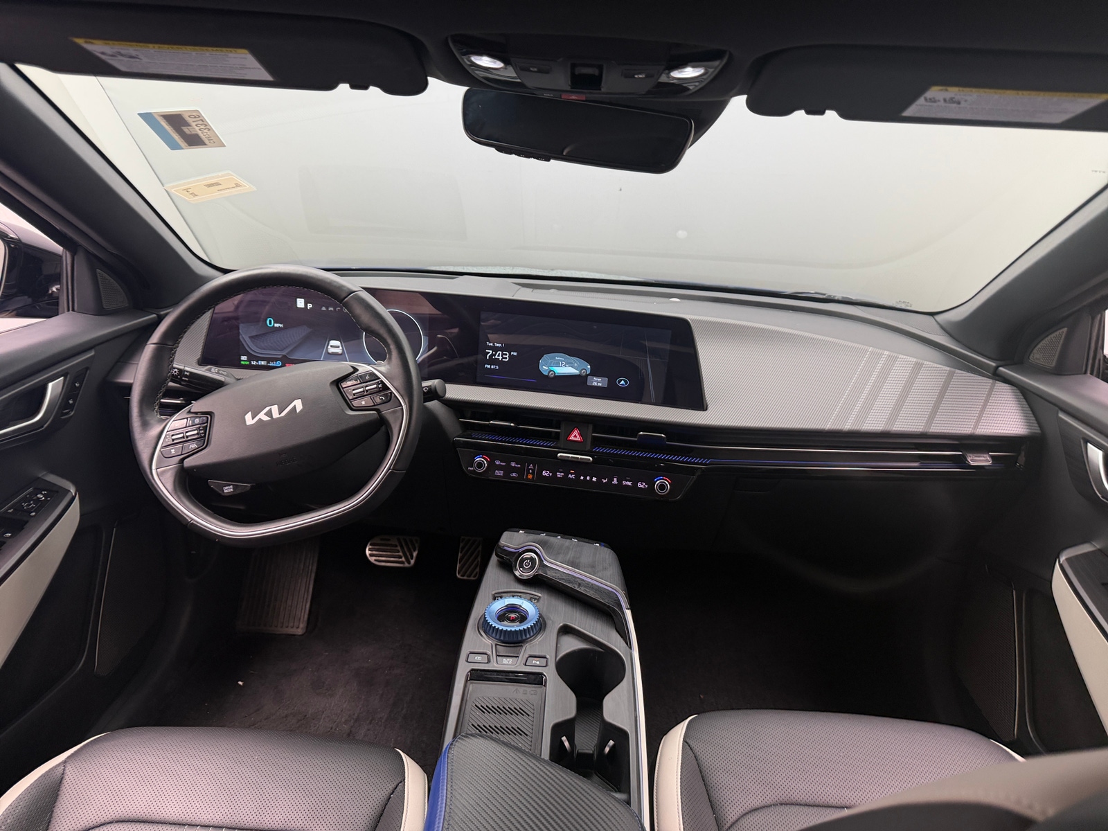Thumbnail: 2023 Kia EV6 - 2