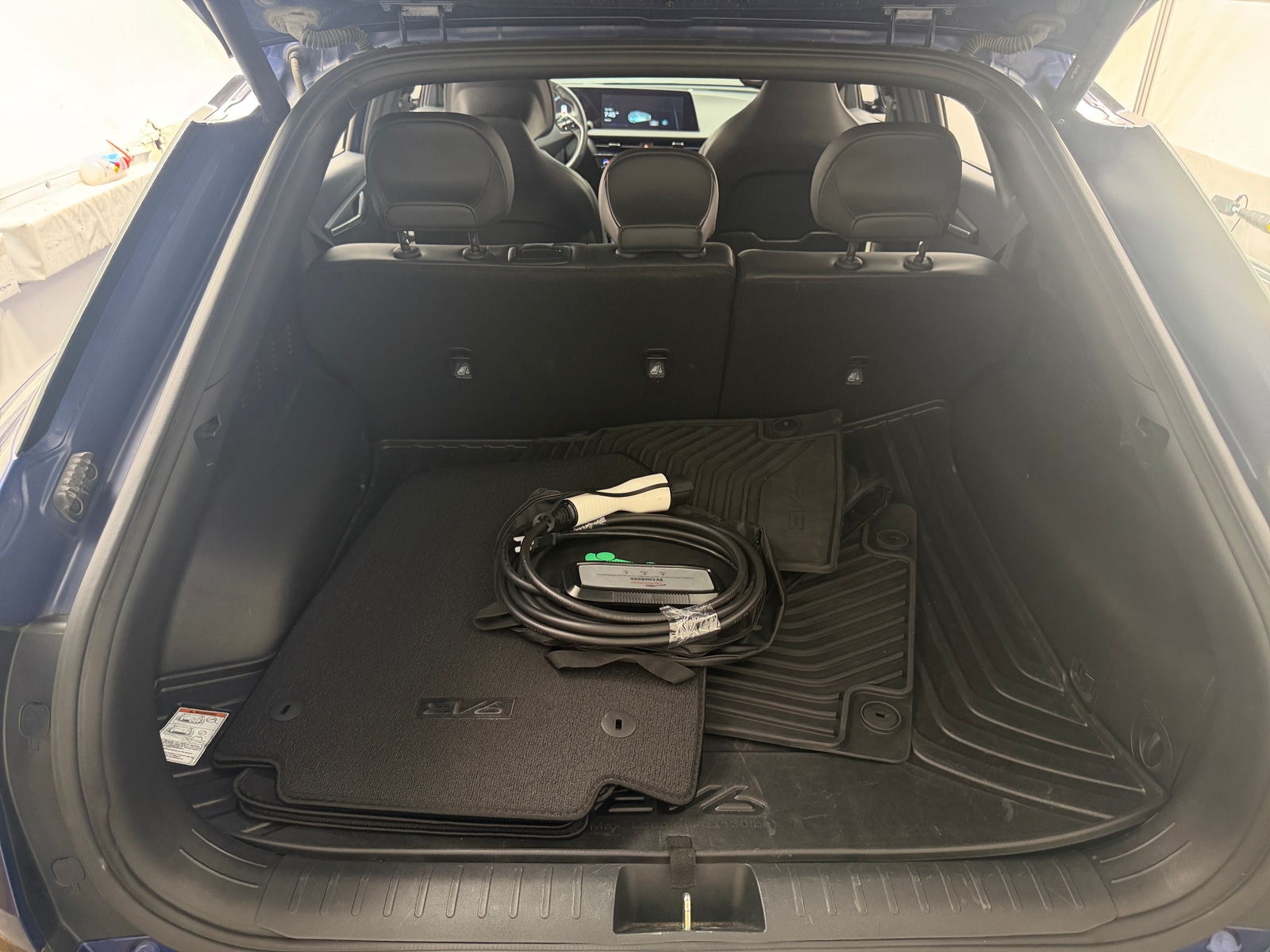 Thumbnail: 2023 Kia EV6 - 6