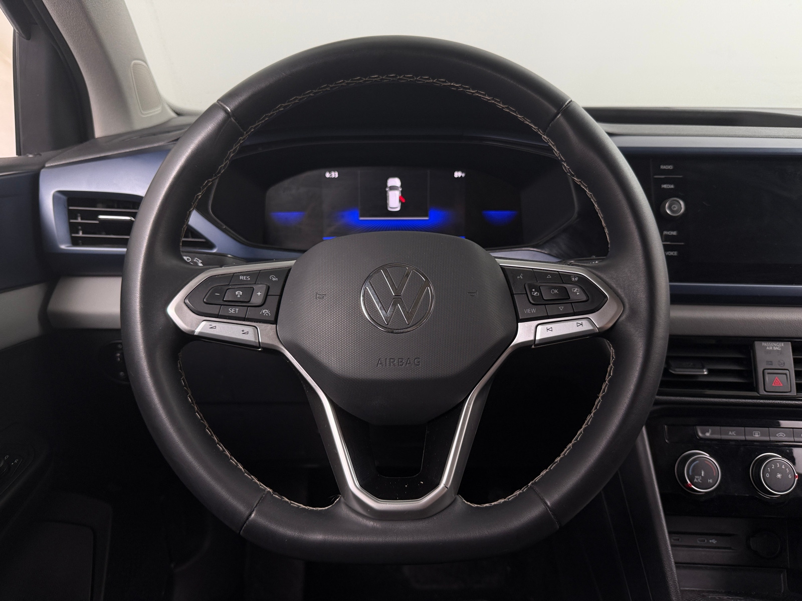 Thumbnail: 2023 Volkswagen Taos - 5