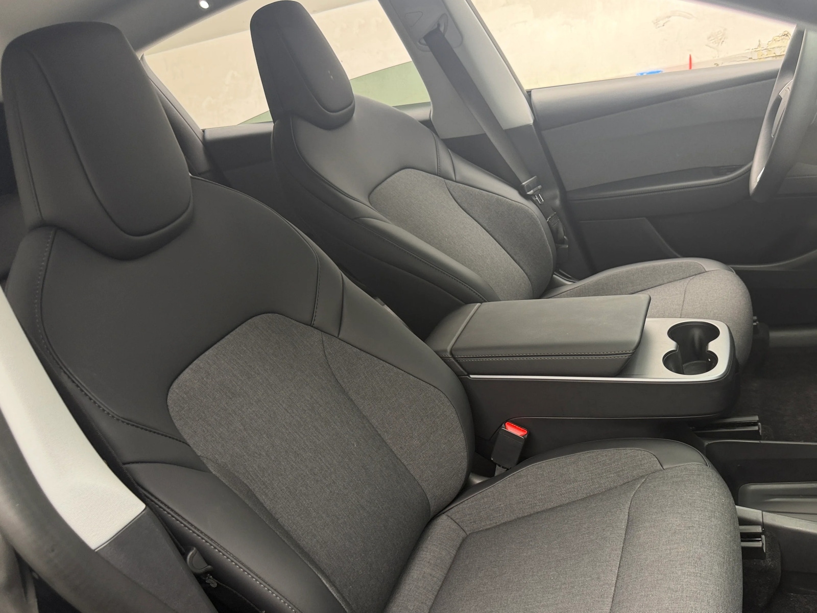 Thumbnail: 2026 Tesla Model Y - 2