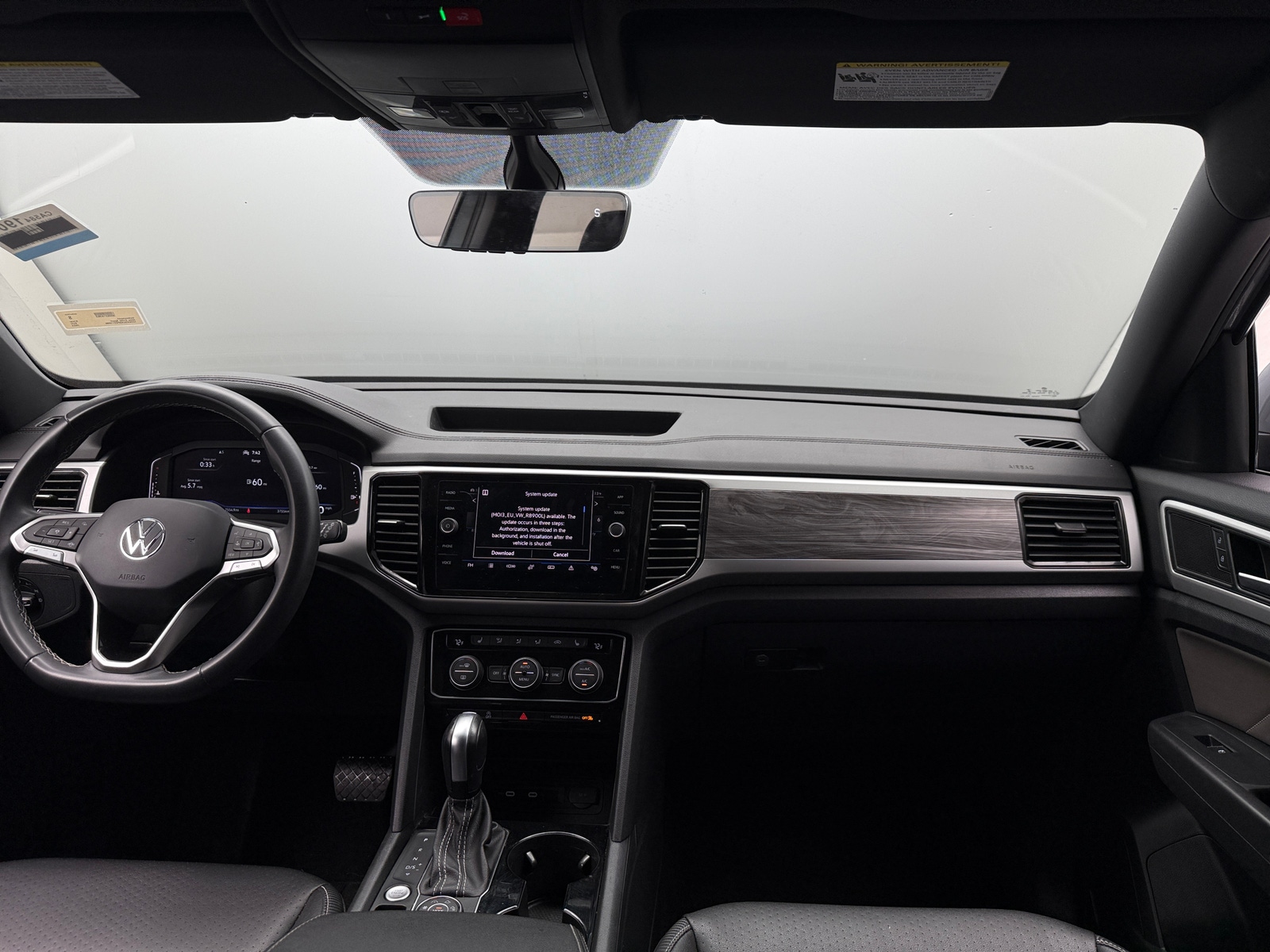 Thumbnail: 2023 Volkswagen Atlas - 3
