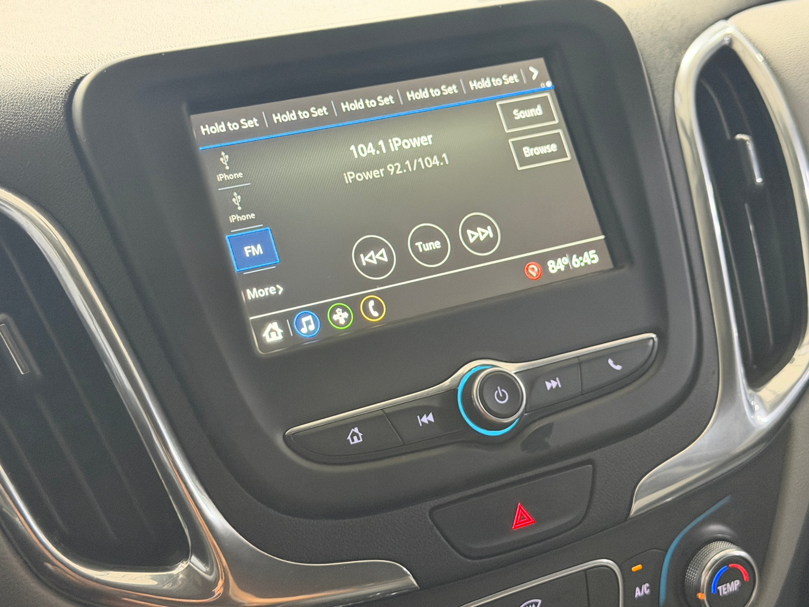 Thumbnail: 2019 Chevrolet Equinox - 4