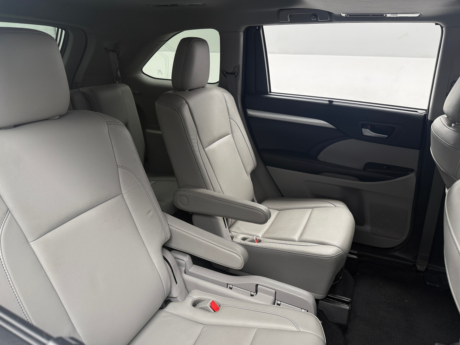 Thumbnail: 2018 Toyota Highlander - 5
