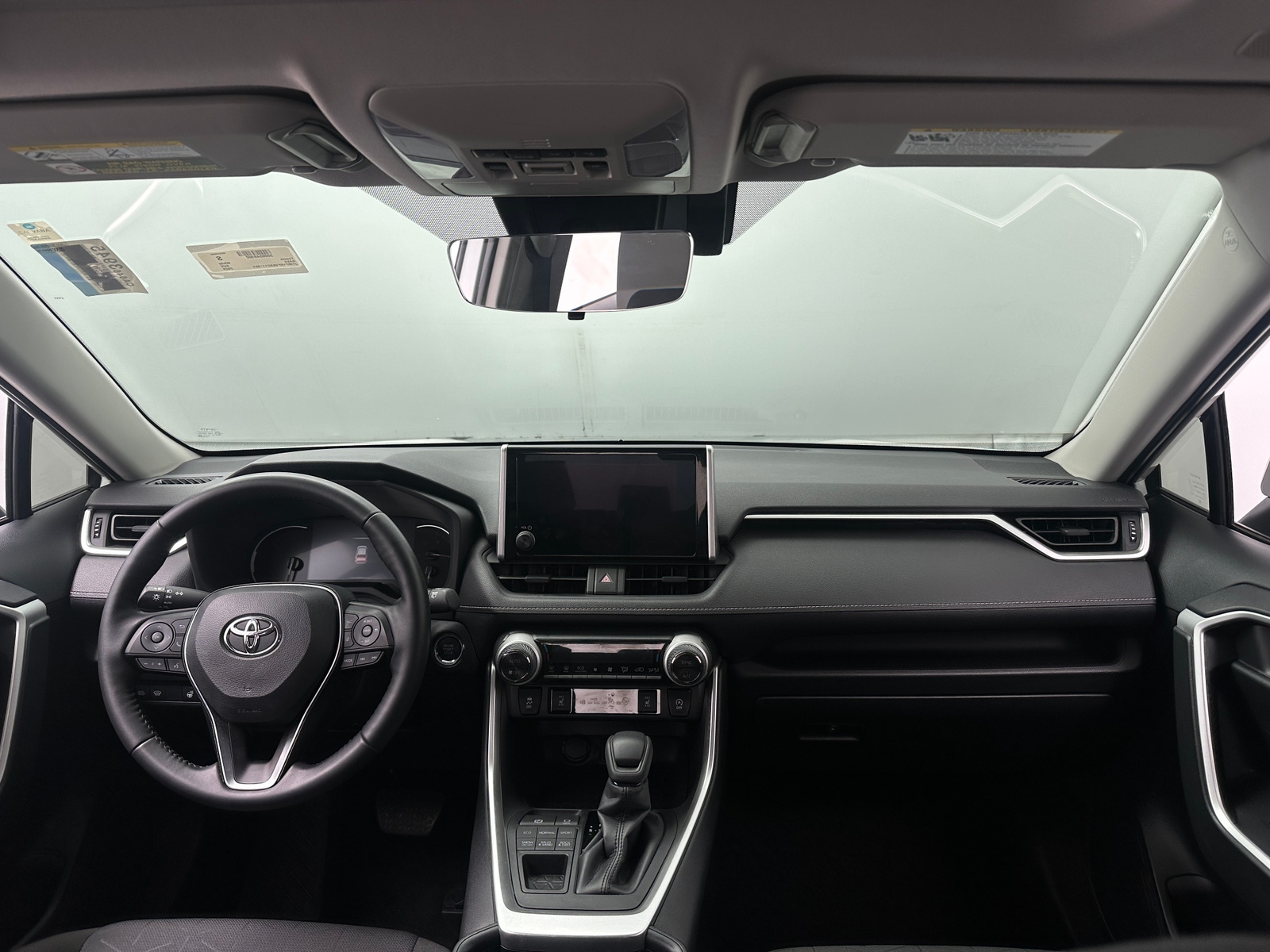 Thumbnail: 2025 Toyota RAV4 - 3
