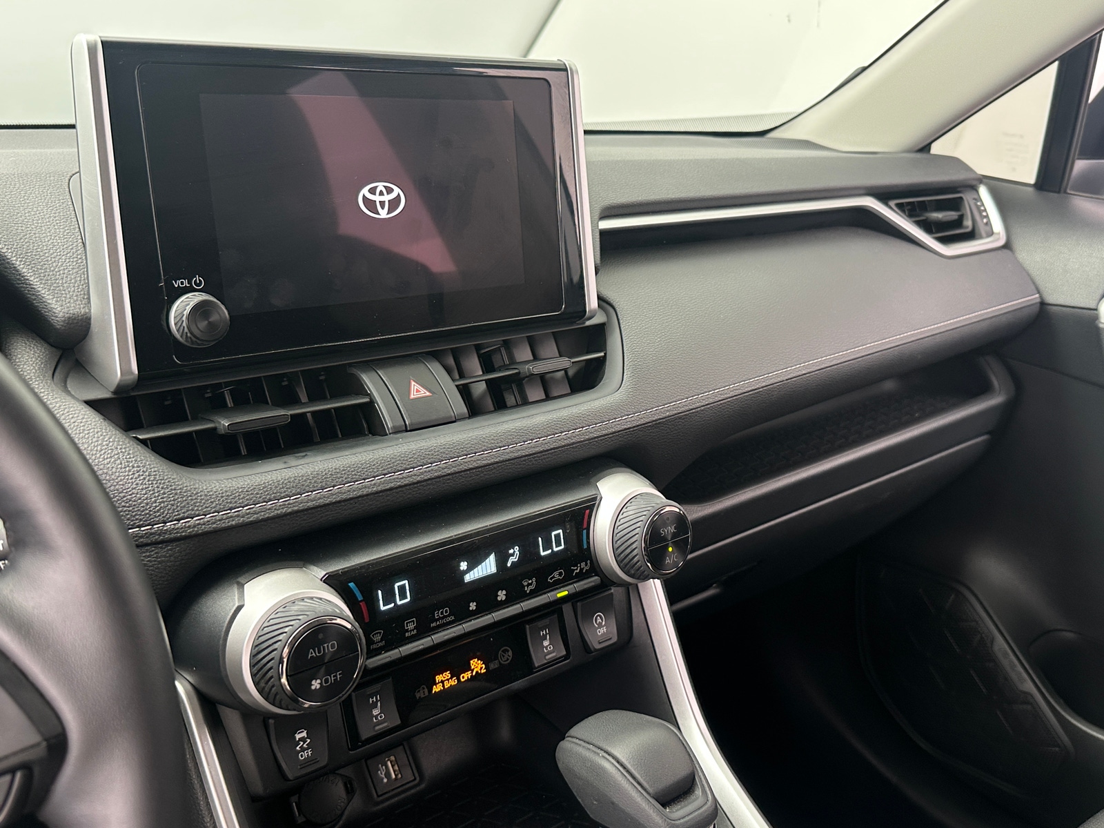 Thumbnail: 2025 Toyota RAV4 - 4