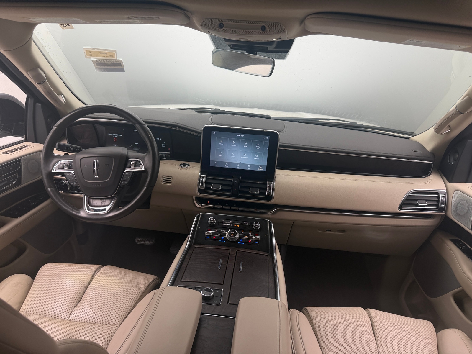 Thumbnail: 2020 Lincoln Navigator L - 2