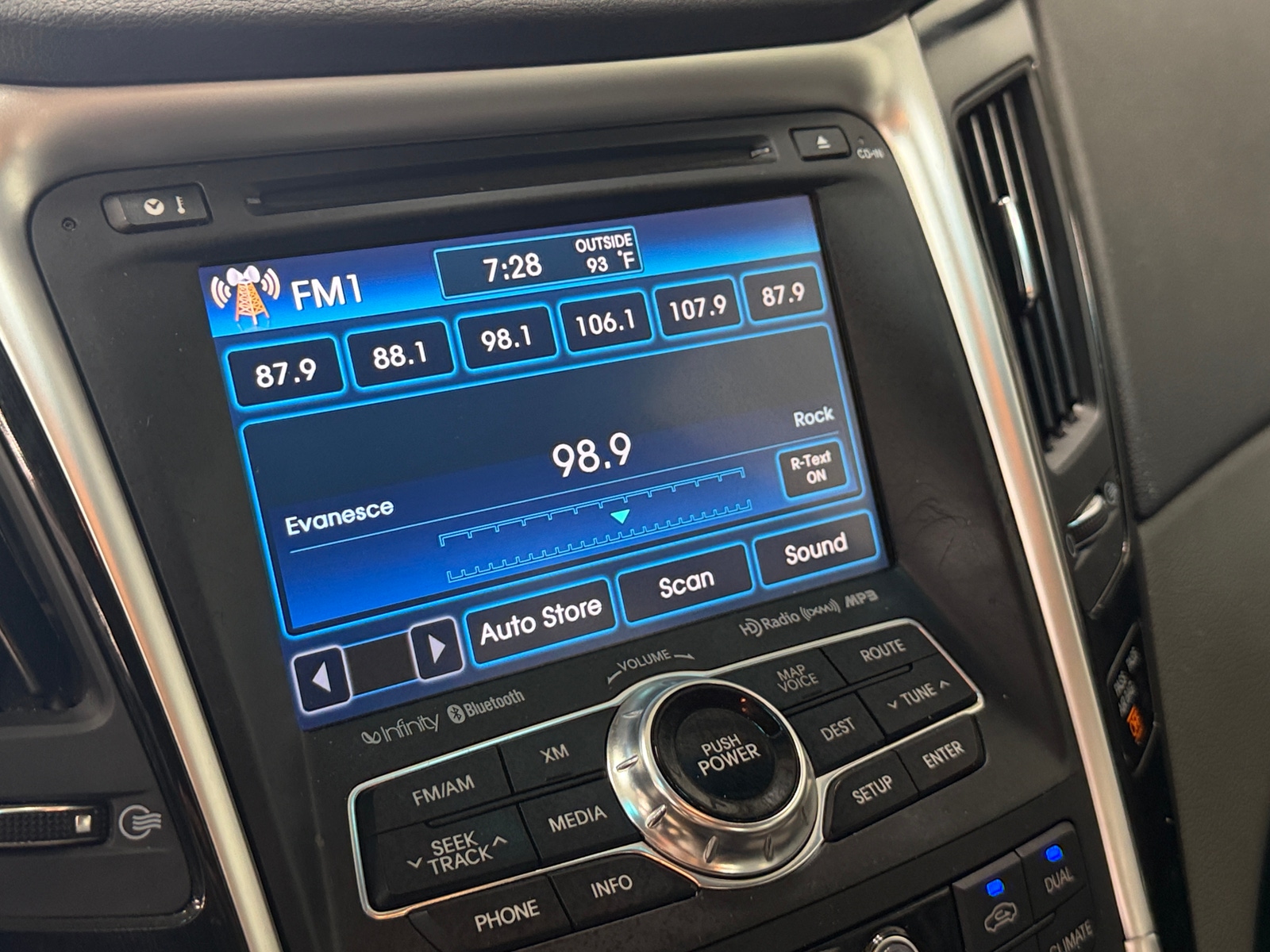 Thumbnail: 2012 Hyundai Sonata - 3