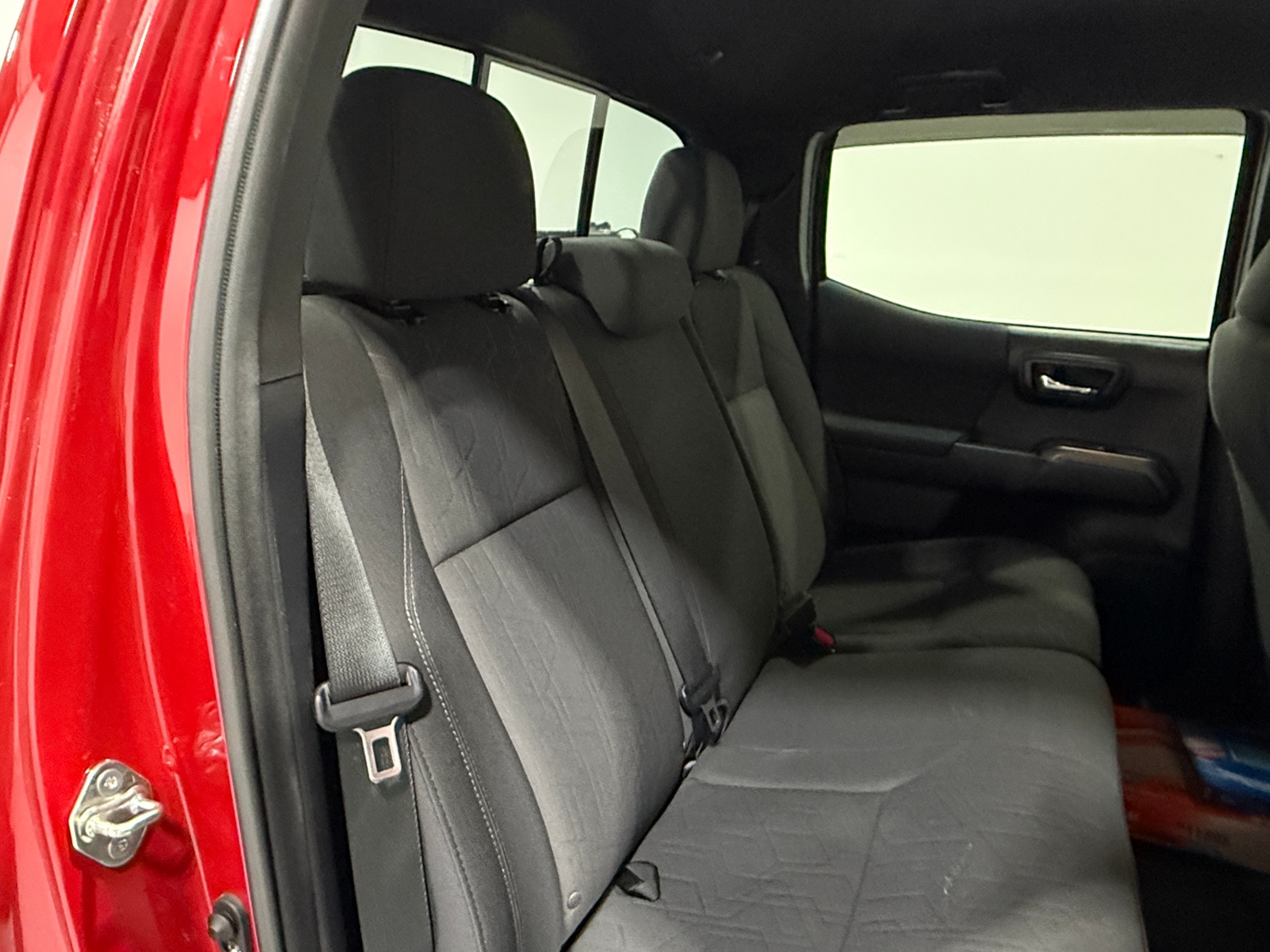Thumbnail: 2018 Toyota Tacoma - 6