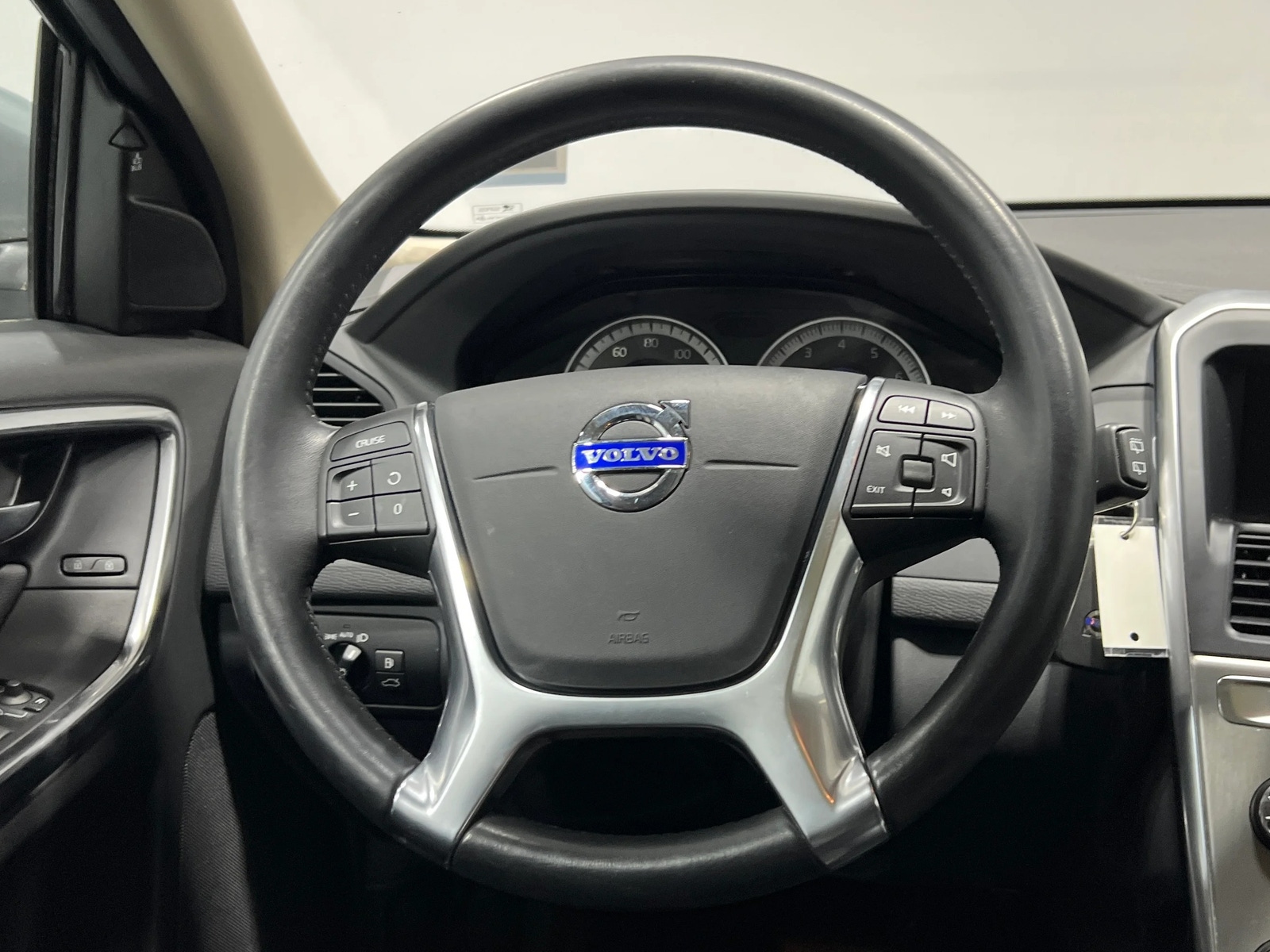 Thumbnail: 2013 Volvo XC60 - 4