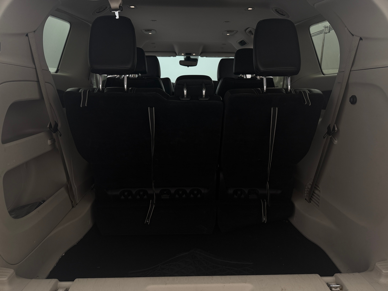 Thumbnail: 2024 Chrysler Pacifica - 6