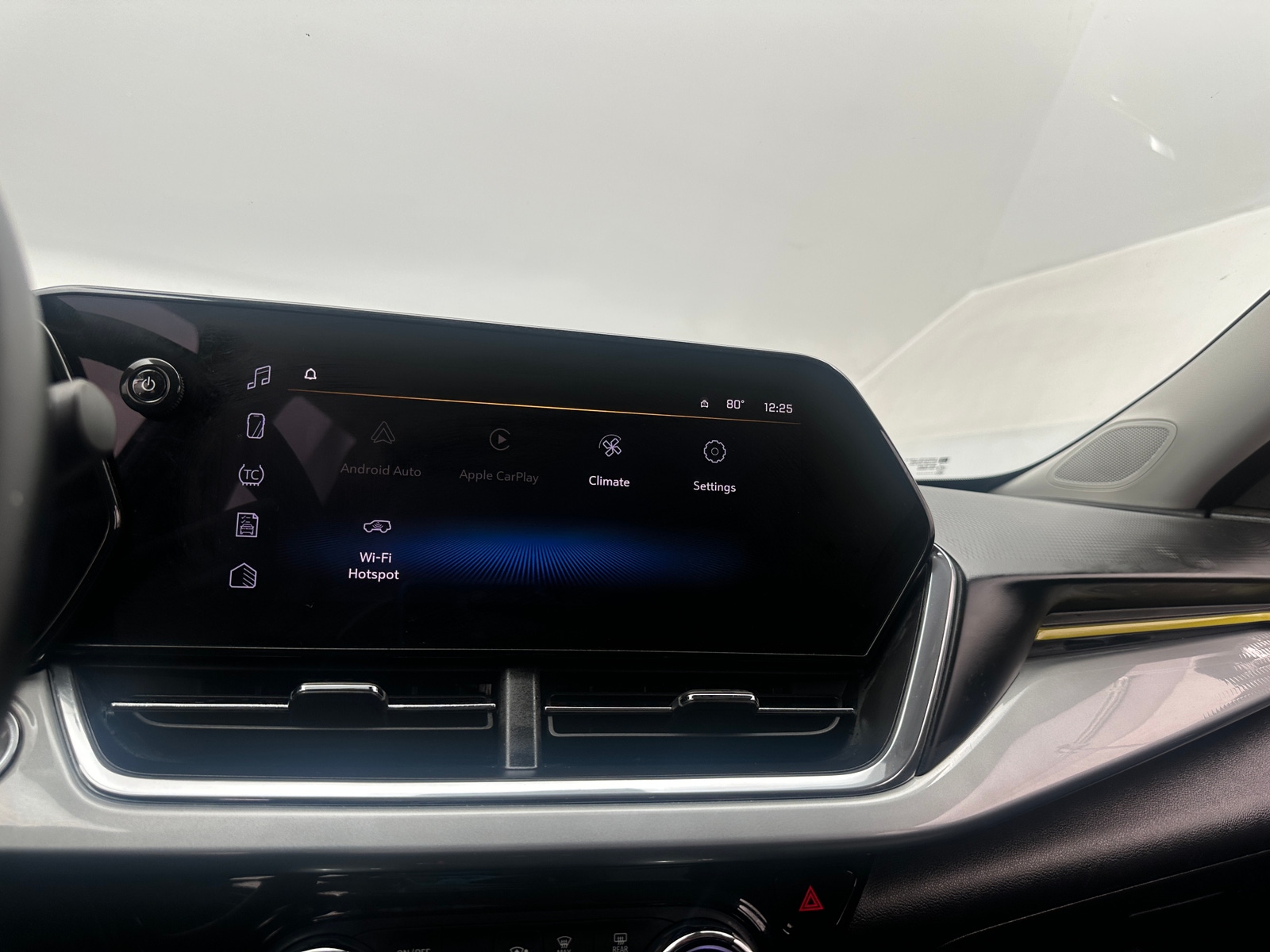 Thumbnail: 2025 Chevrolet Trax - 3