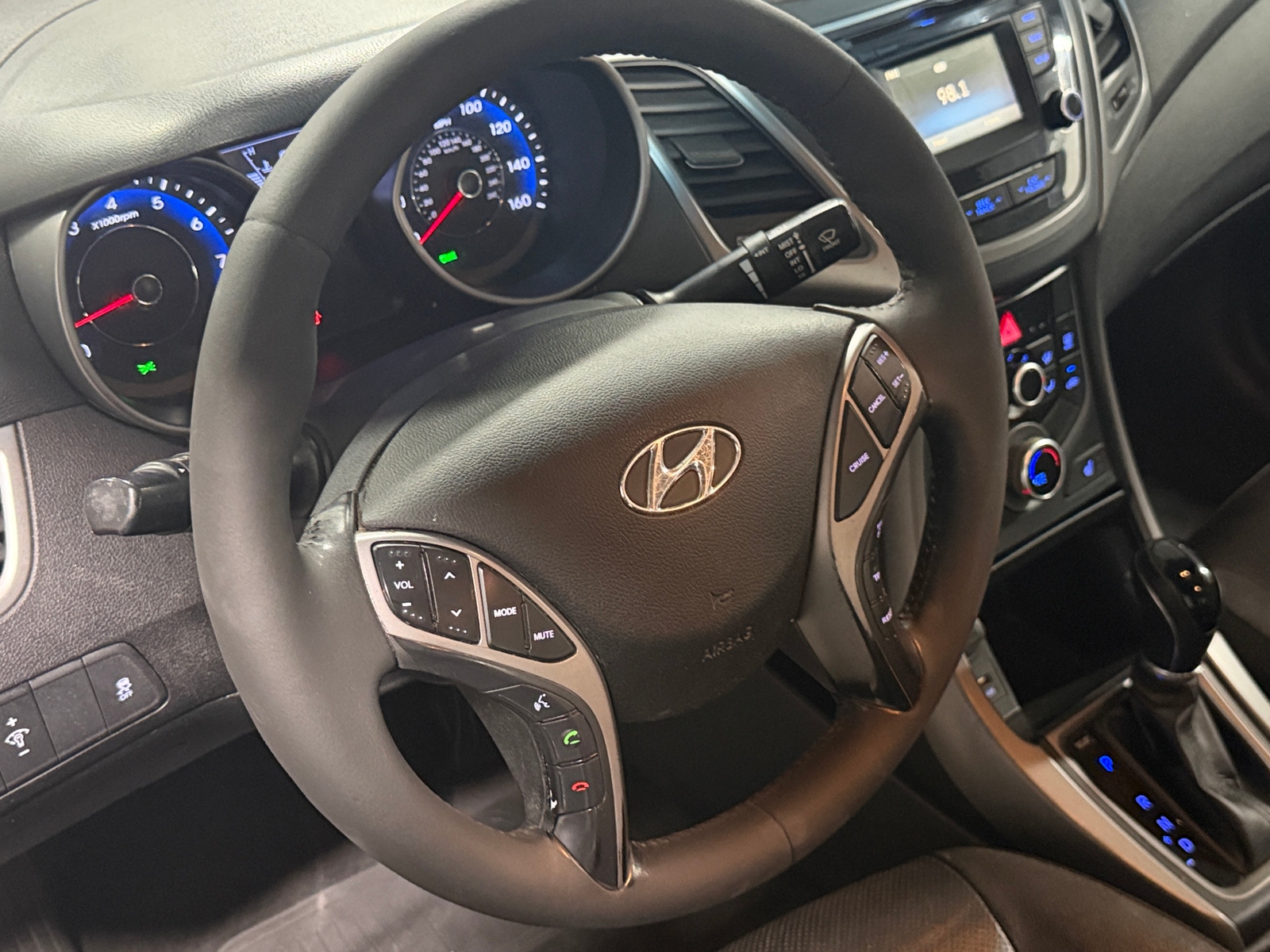 Thumbnail: 2014 Hyundai Elantra - 4