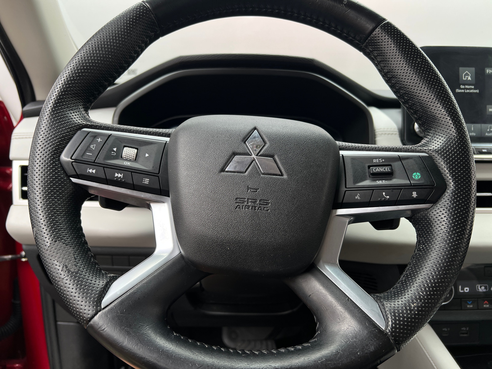 Thumbnail: 2022 Mitsubishi Outlander - 4