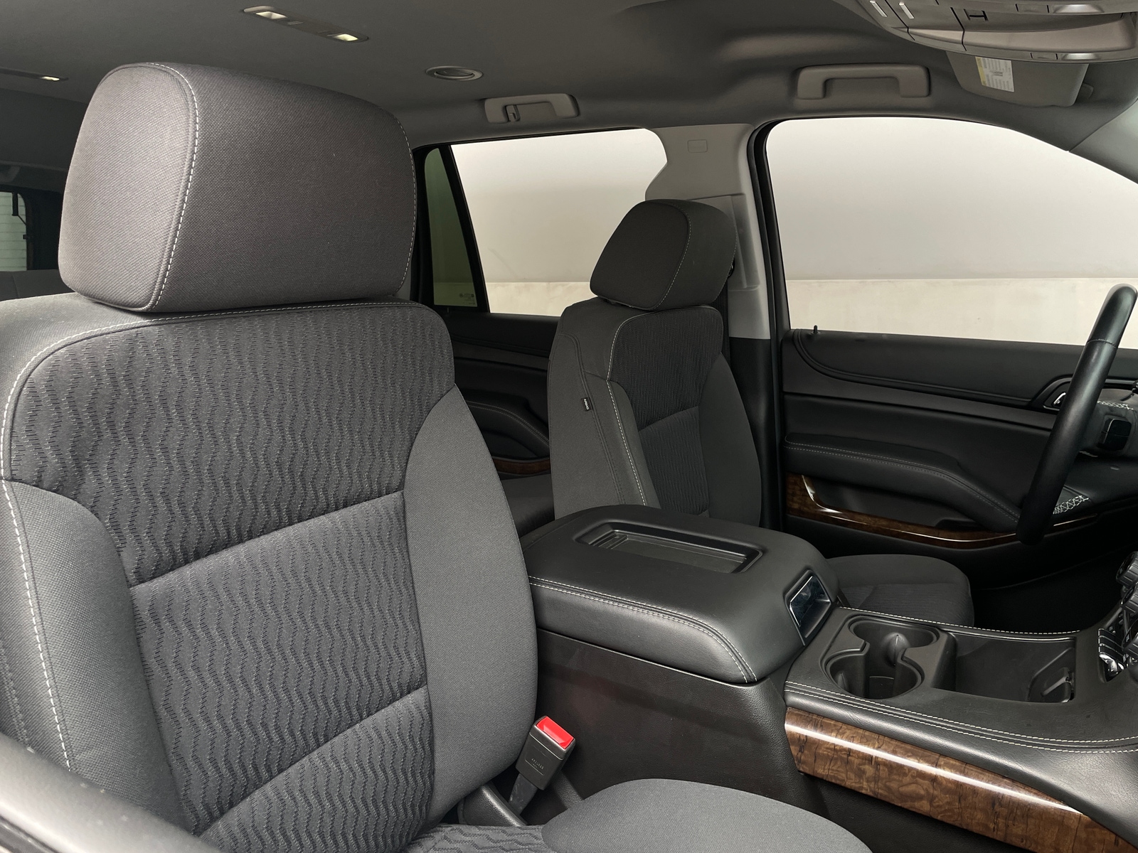 Thumbnail: 2019 Chevrolet Tahoe - 2