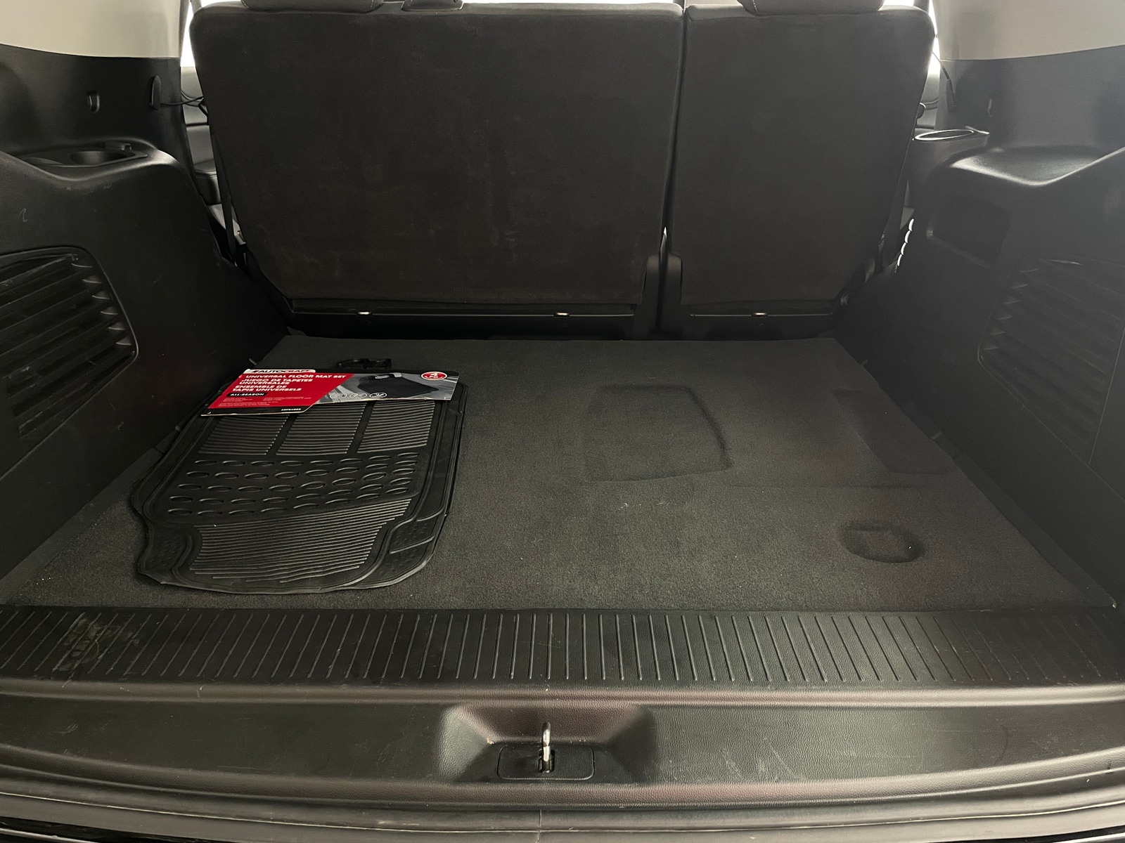 Thumbnail: 2019 Chevrolet Tahoe - 7