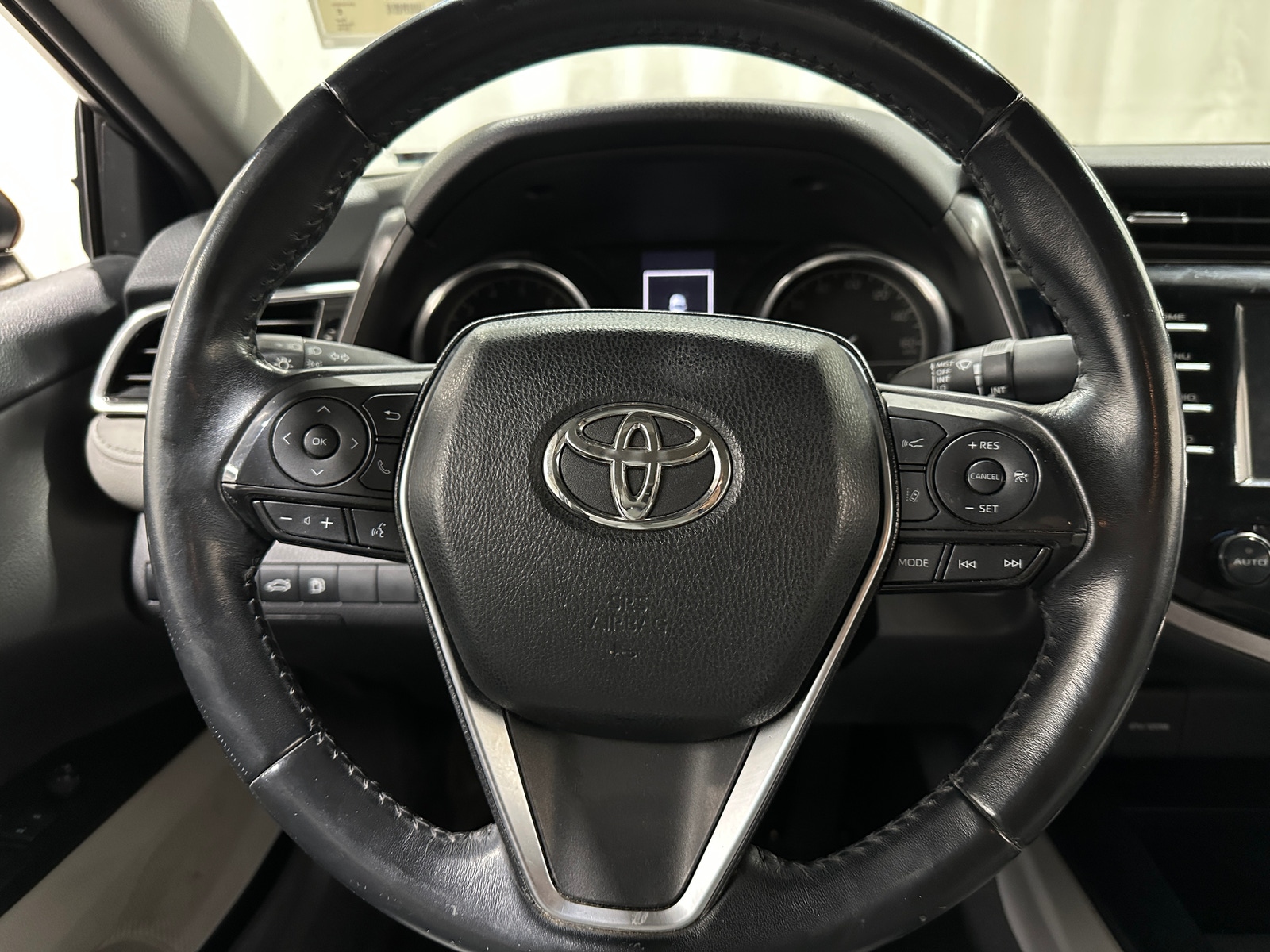 Thumbnail: 2018 Toyota Camry - 5