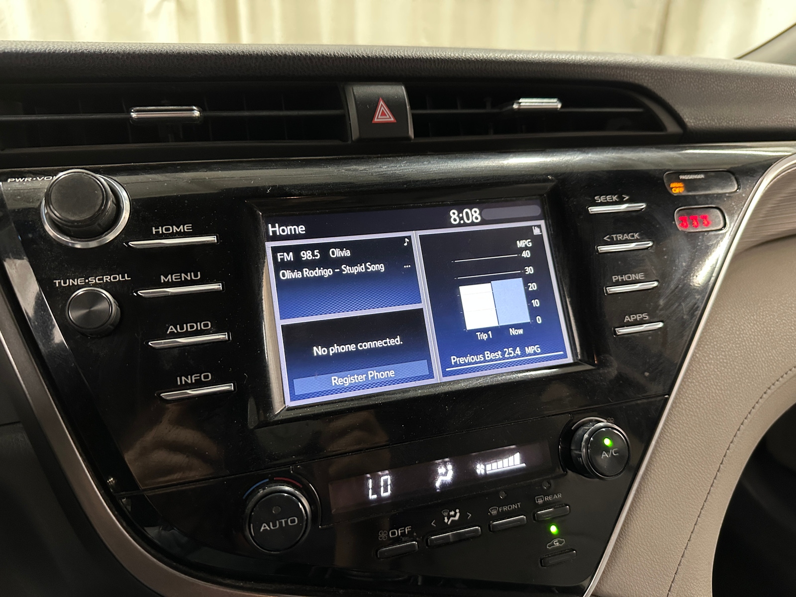 Thumbnail: 2018 Toyota Camry - 4