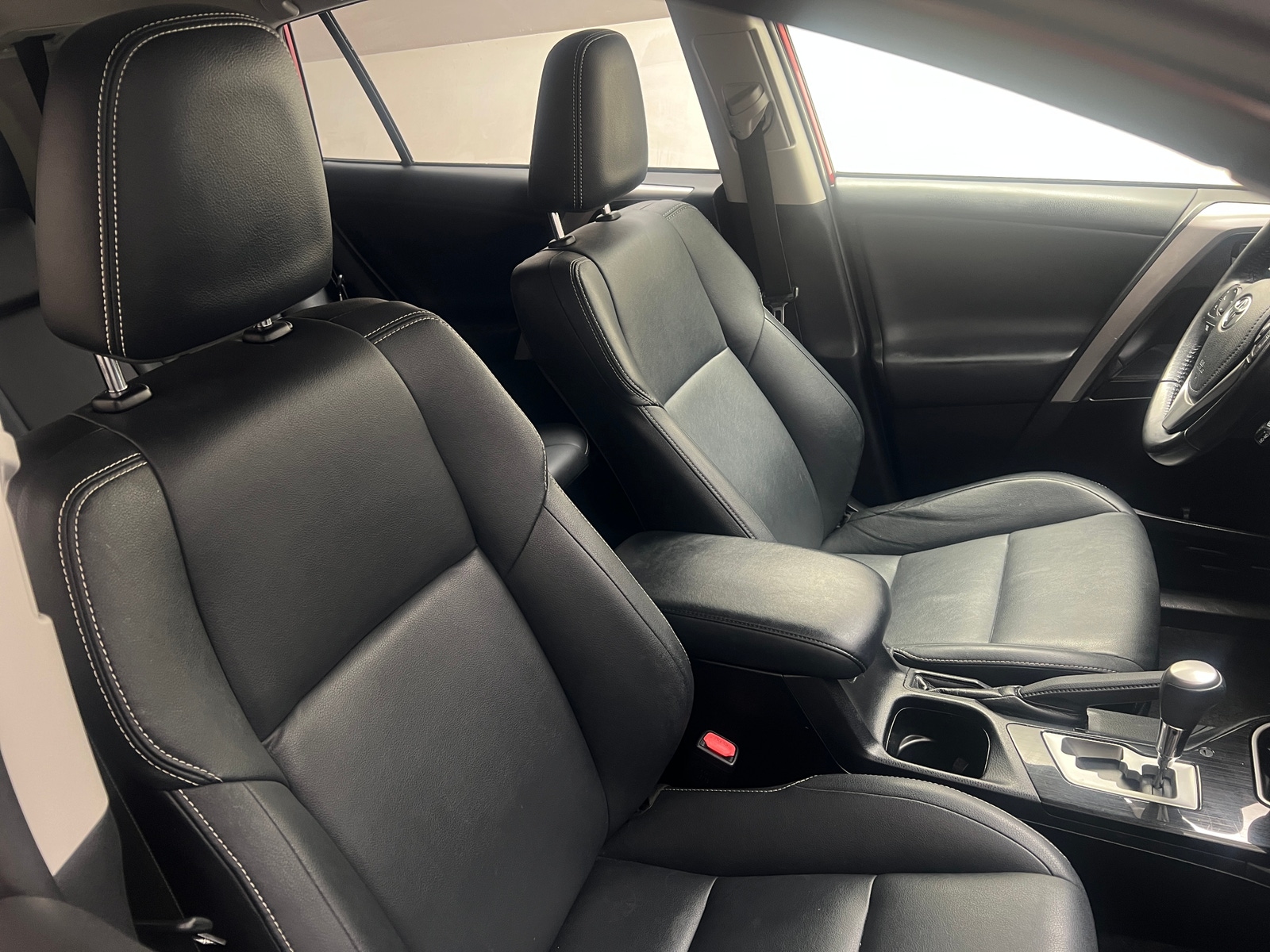 Thumbnail: 2017 Toyota RAV4 - 2