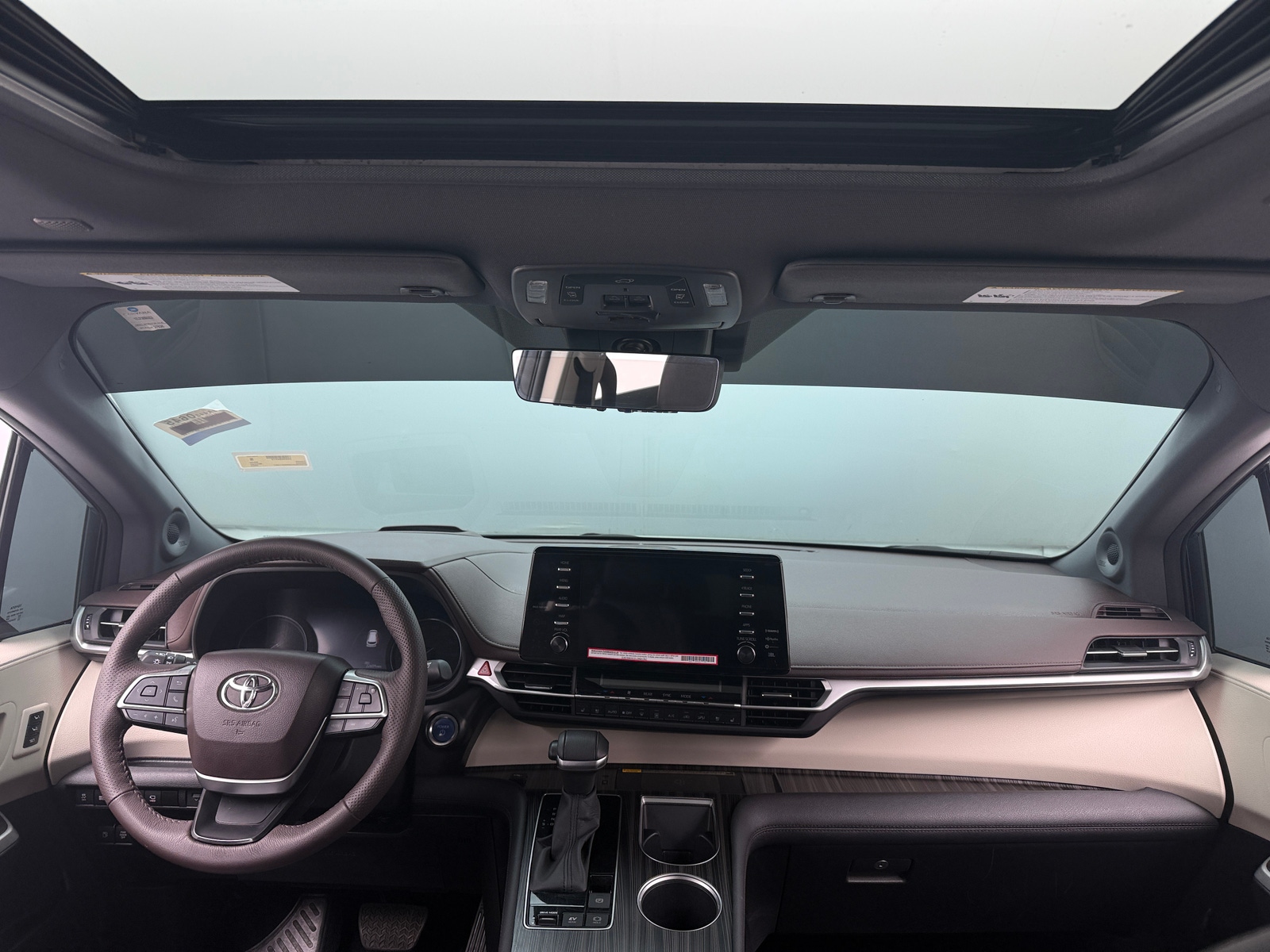 Thumbnail: 2024 Toyota Sienna - 2