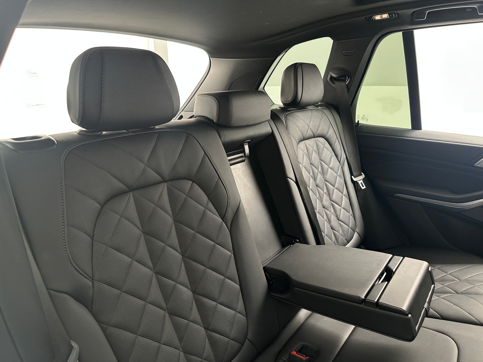 Thumbnail: 2024 BMW X5 - 6