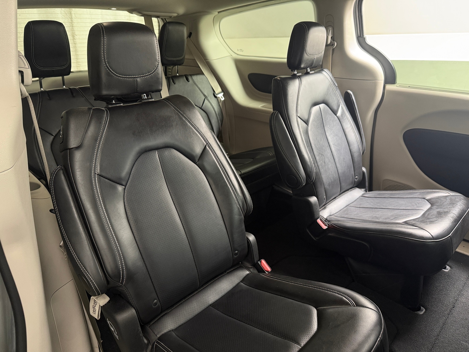 Thumbnail: 2024 Chrysler Pacifica - 5