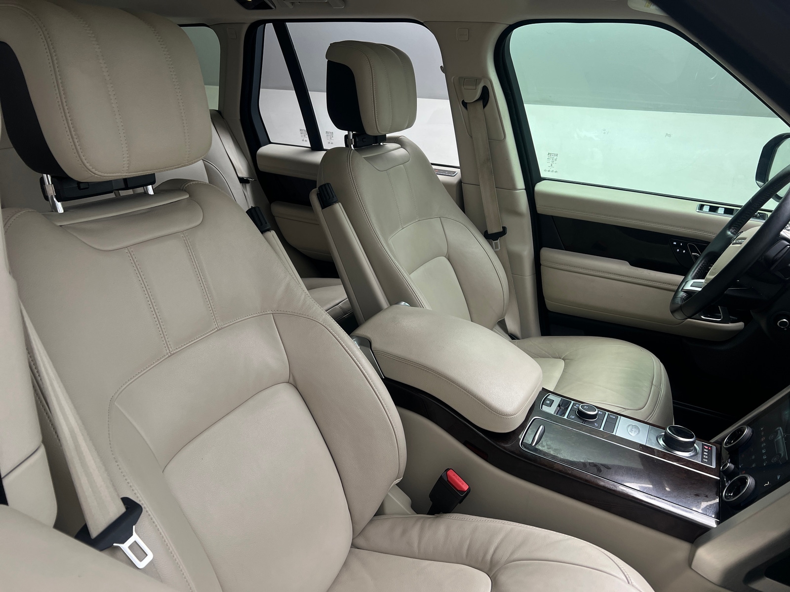 Thumbnail: 2020 Land Rover Range Rover - 2