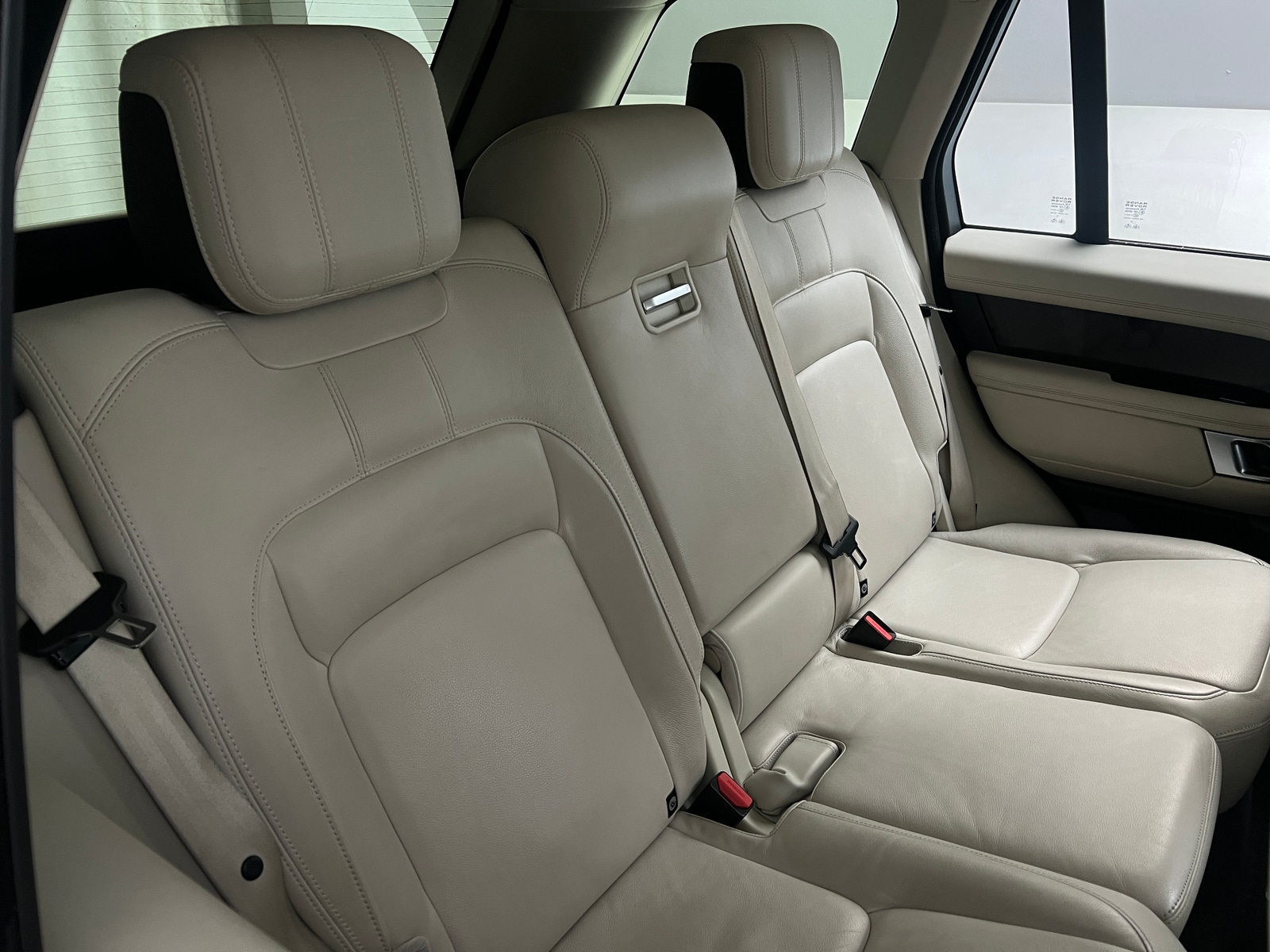 Thumbnail: 2020 Land Rover Range Rover - 6