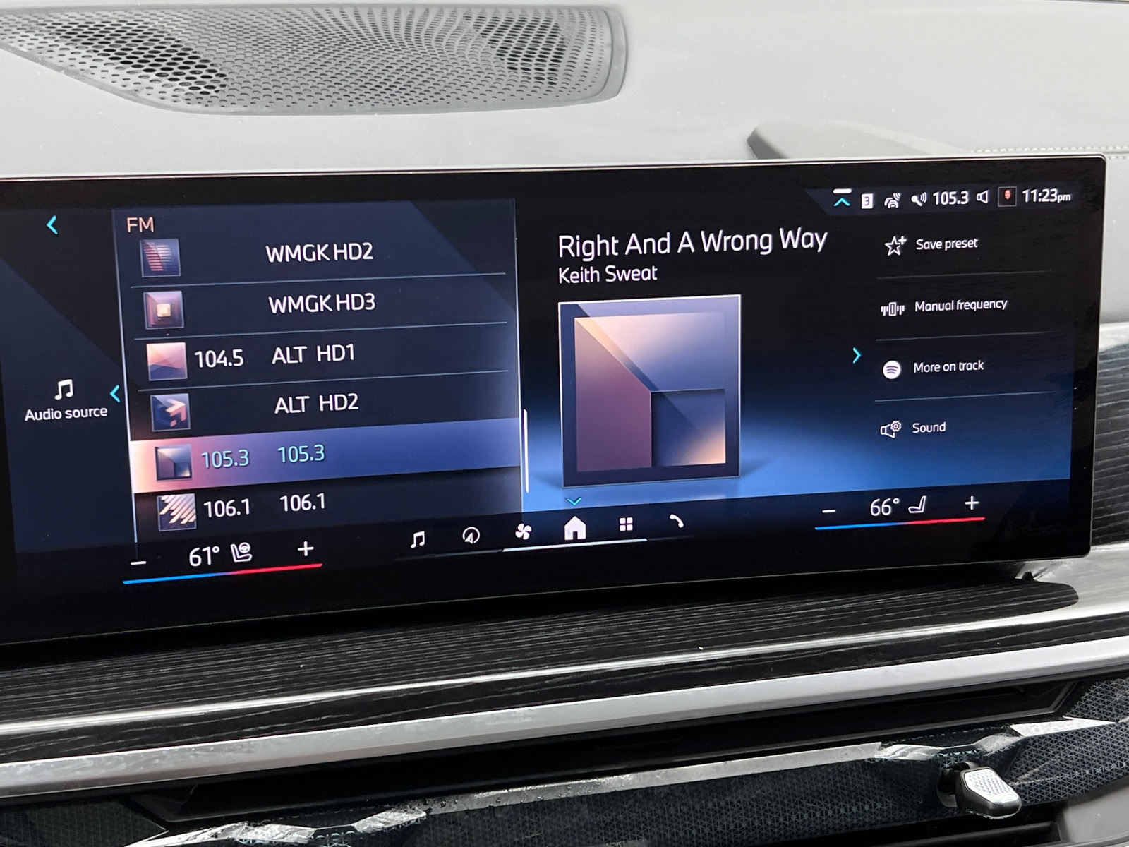 Thumbnail: 2026 BMW X5 - 3