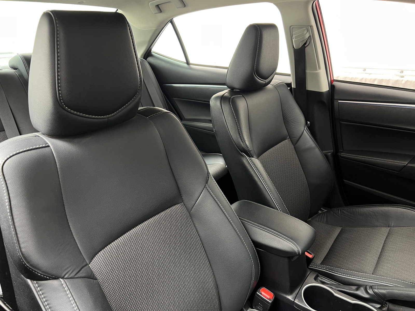 Thumbnail: 2014 Toyota Corolla - 2