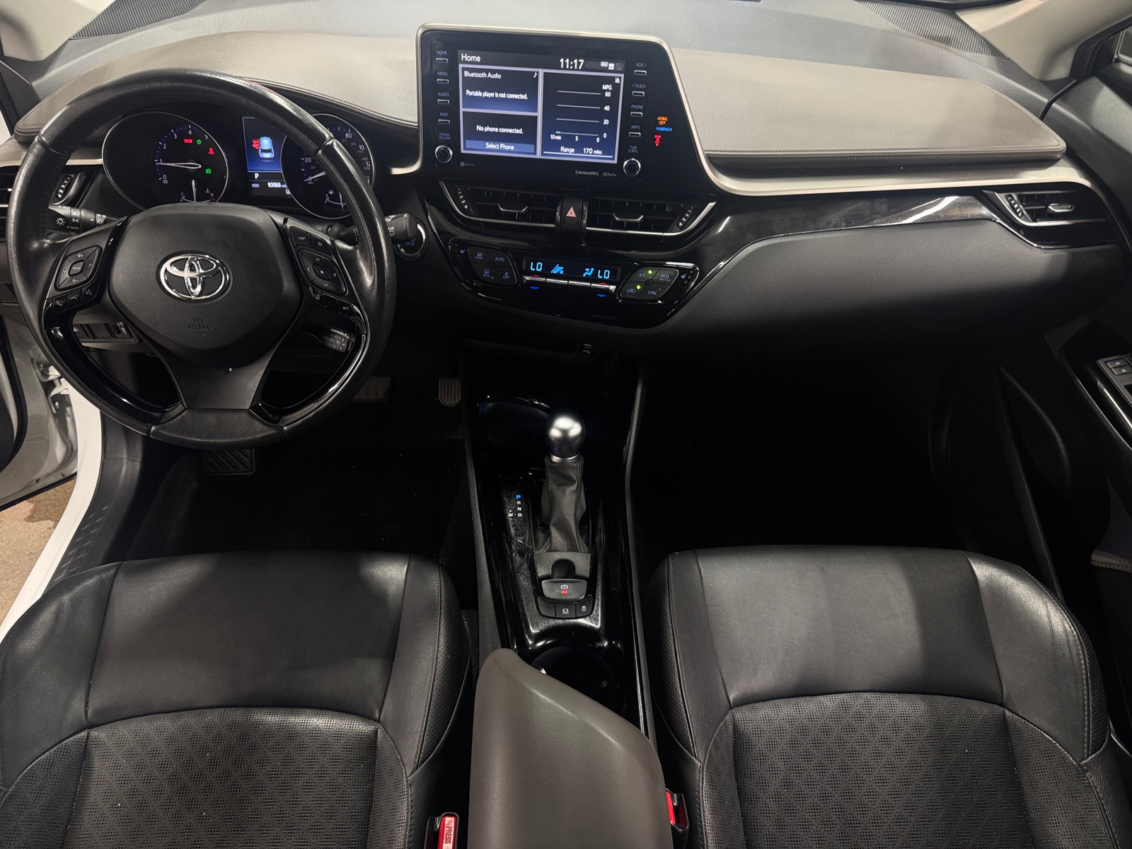 Thumbnail: 2022 Toyota C-HR - 2