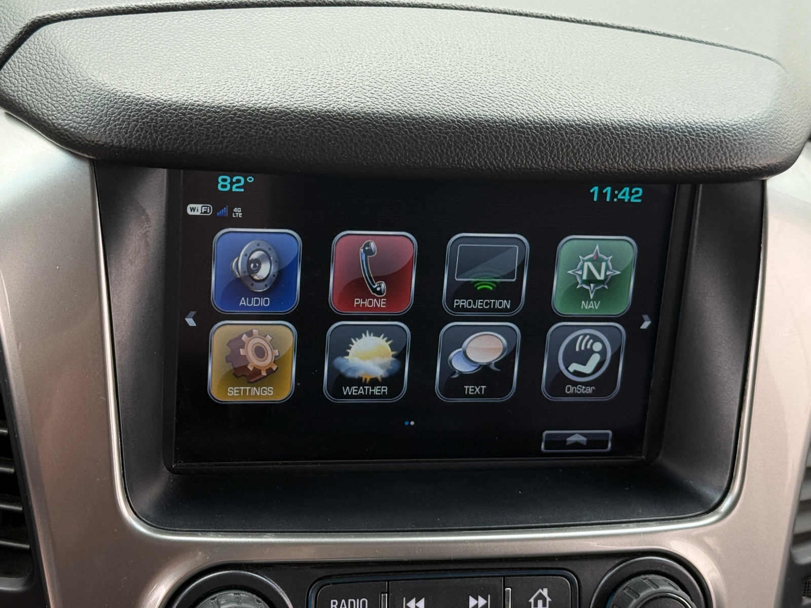 Thumbnail: 2020 Chevrolet Tahoe - 3