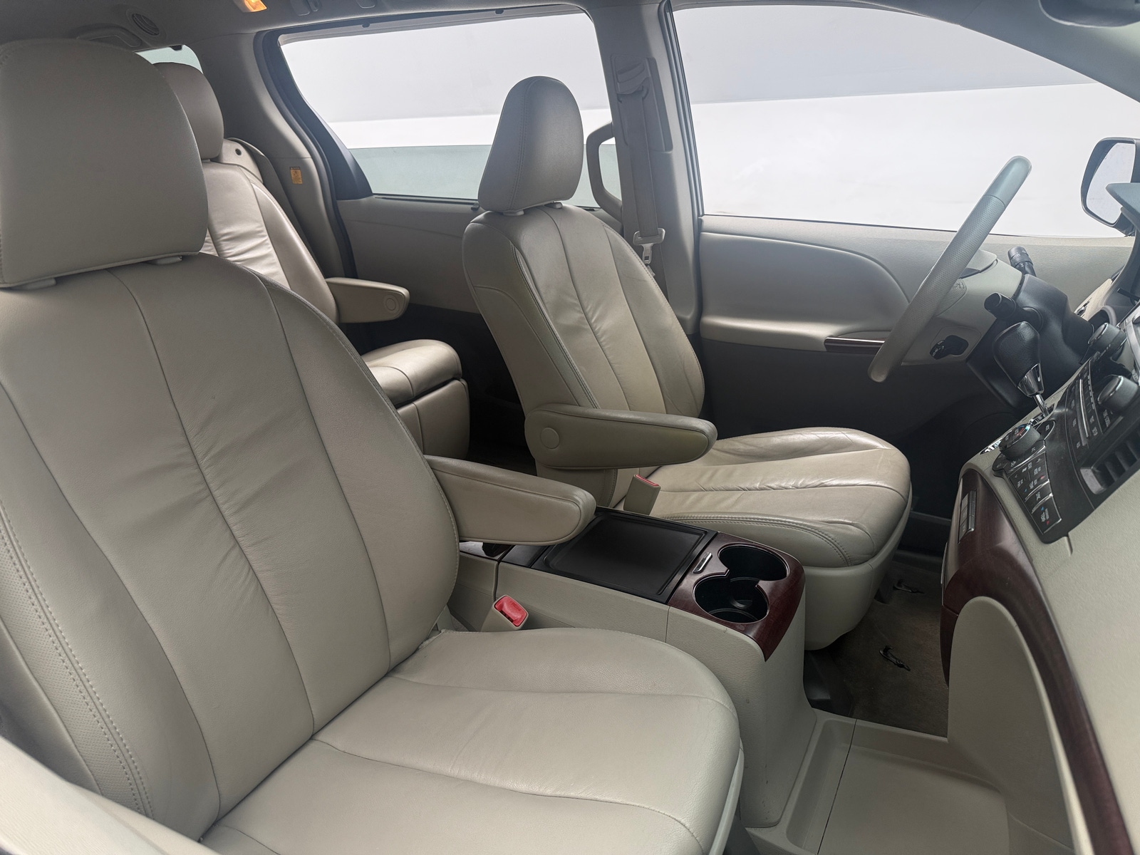 Thumbnail: 2012 Toyota Sienna - 2