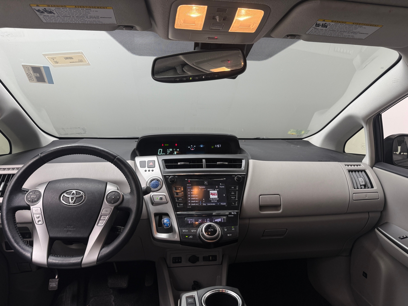 Thumbnail: 2017 Toyota Prius v - 3