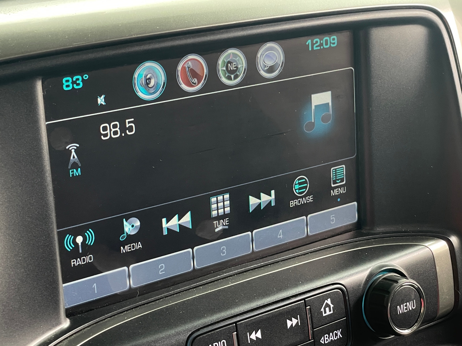 Thumbnail: 2019 Chevrolet Silverado 1500 - 4