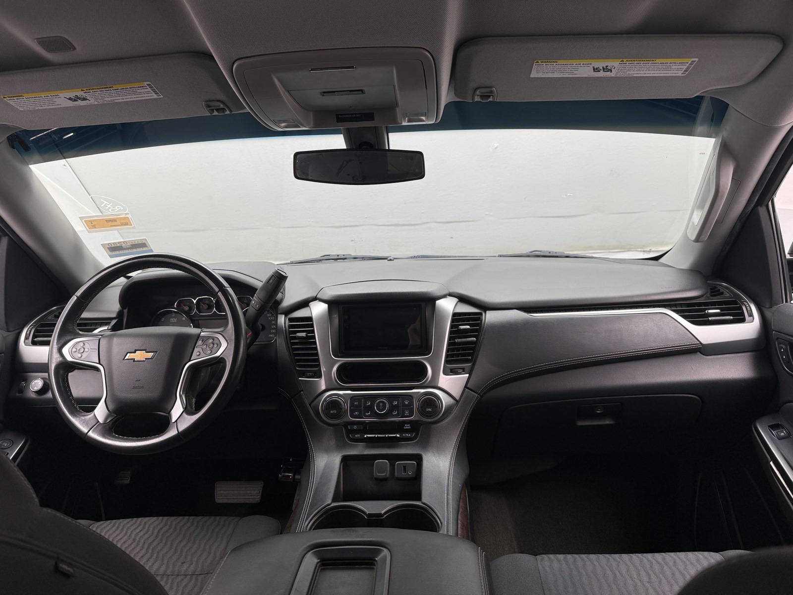 Thumbnail: 2017 Chevrolet Suburban - 3