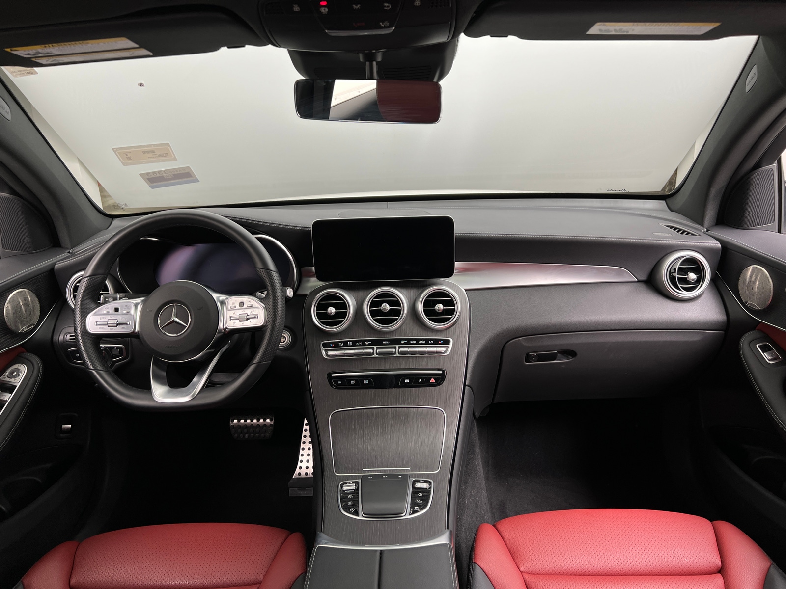 Thumbnail: 2023 Mercedes-Benz GLC - 2