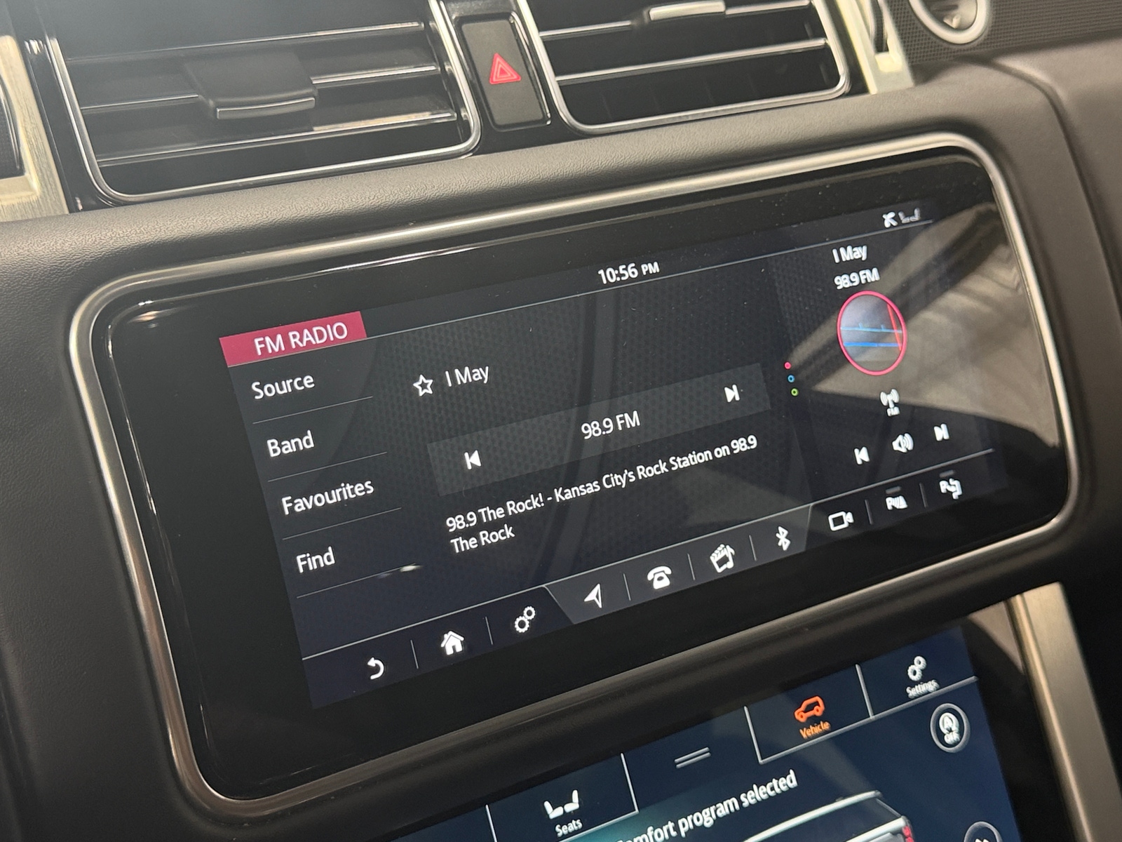 Thumbnail: 2020 Land Rover Range Rover - 4